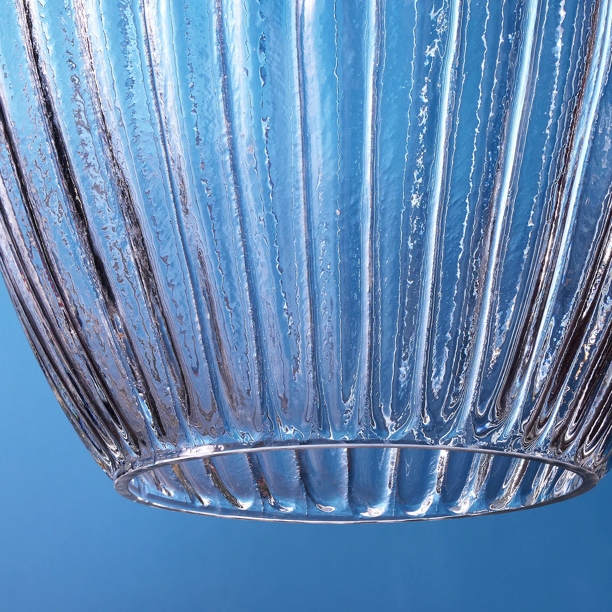 Smallest Bastille pendant in clear glass - Image 5