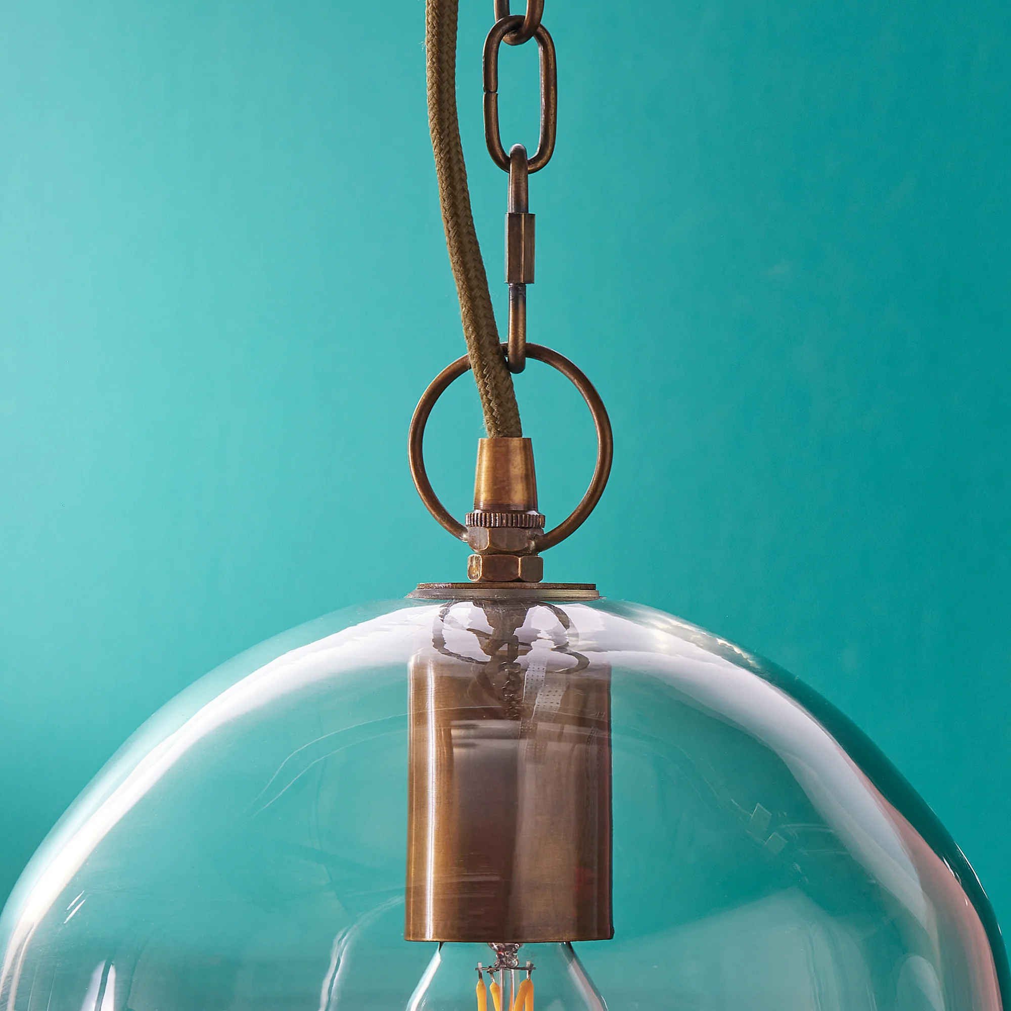 Smallest Zindarella pendant in clear glass - Image 7