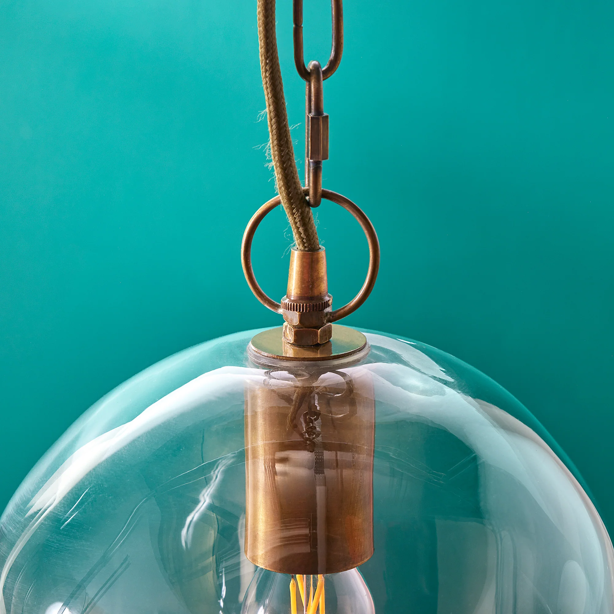 Smallest Zindarella pendant in clear glass - Image 9