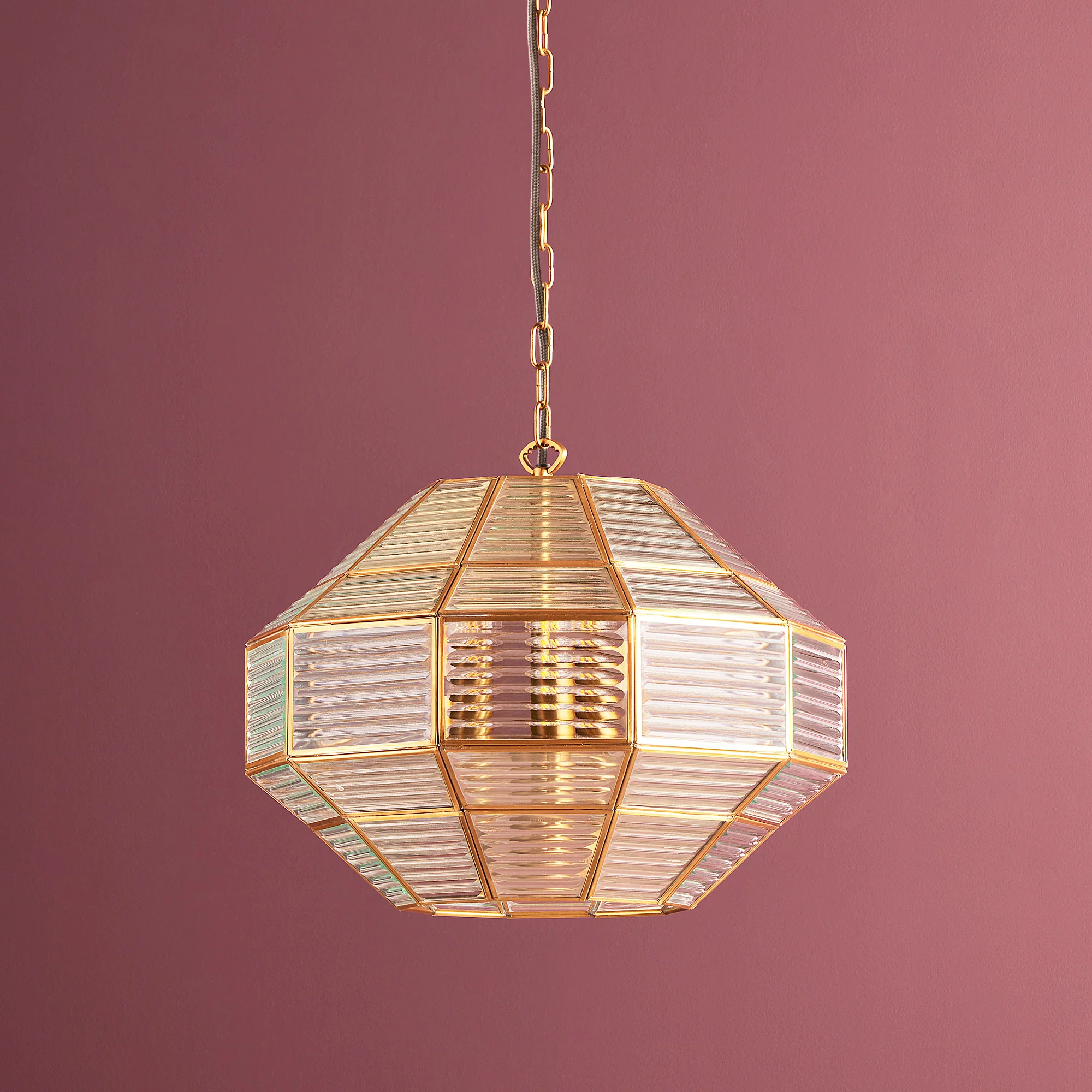 Solo pendant with patterned glass