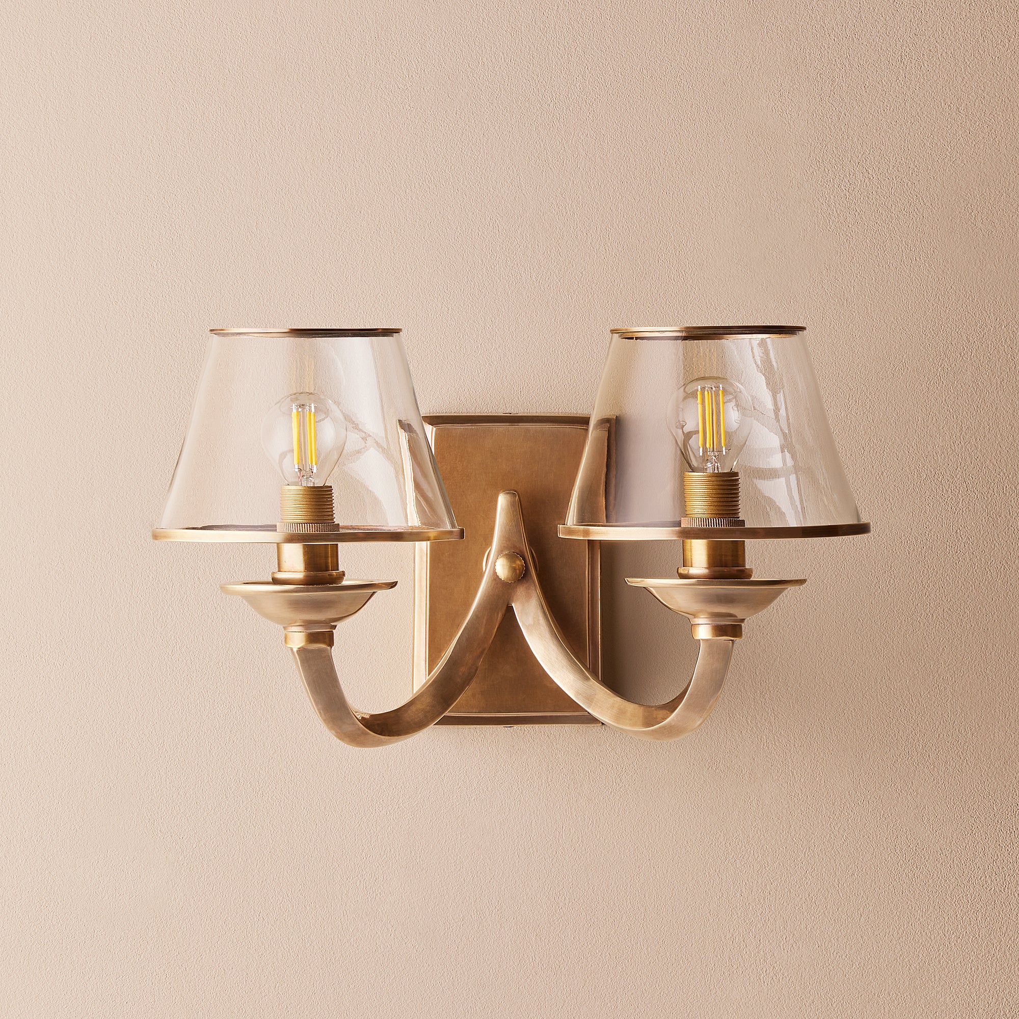 Sovana wall light in aged brass with glass shades - Image 7