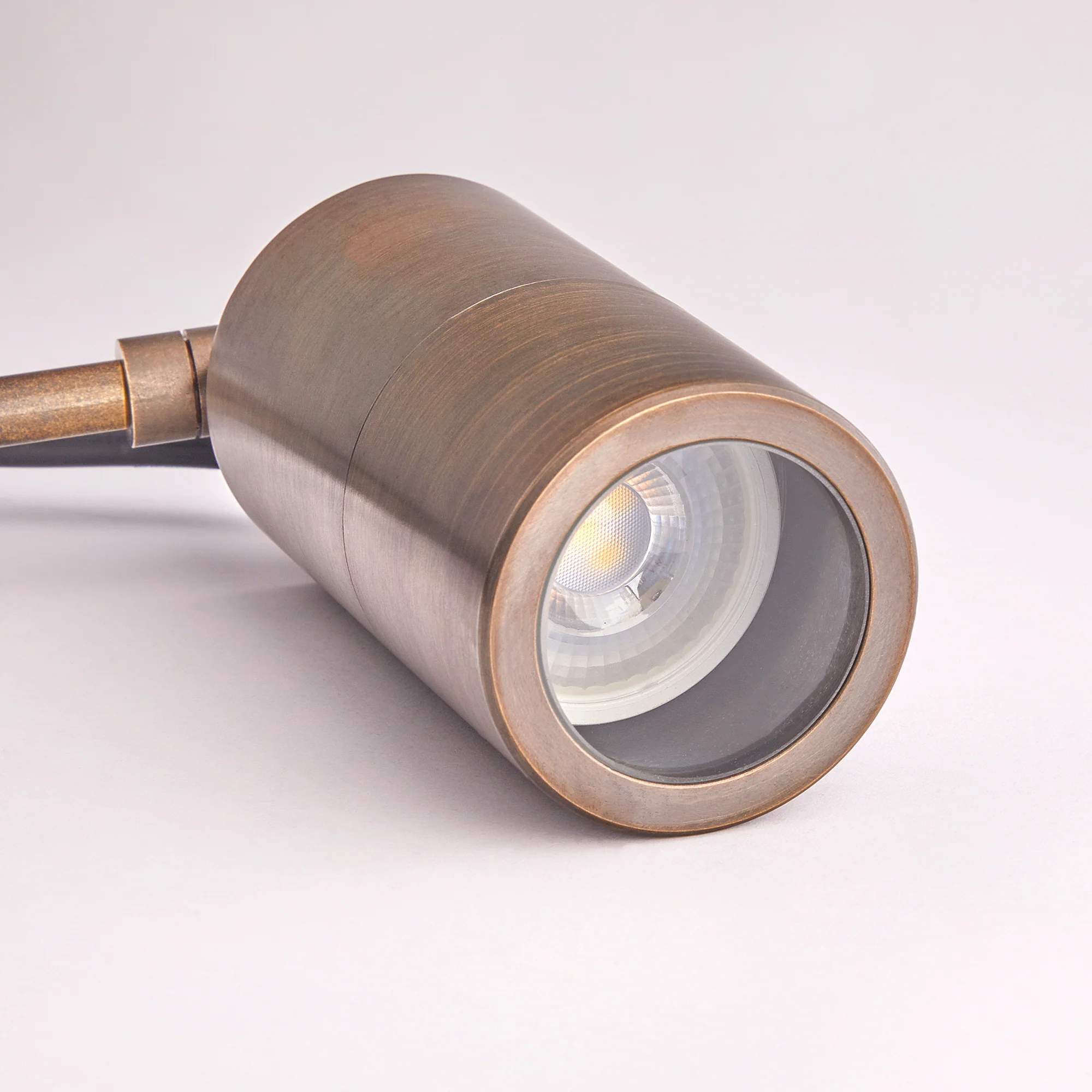 Spikey ip65 long body spike light in bronze - Image 4