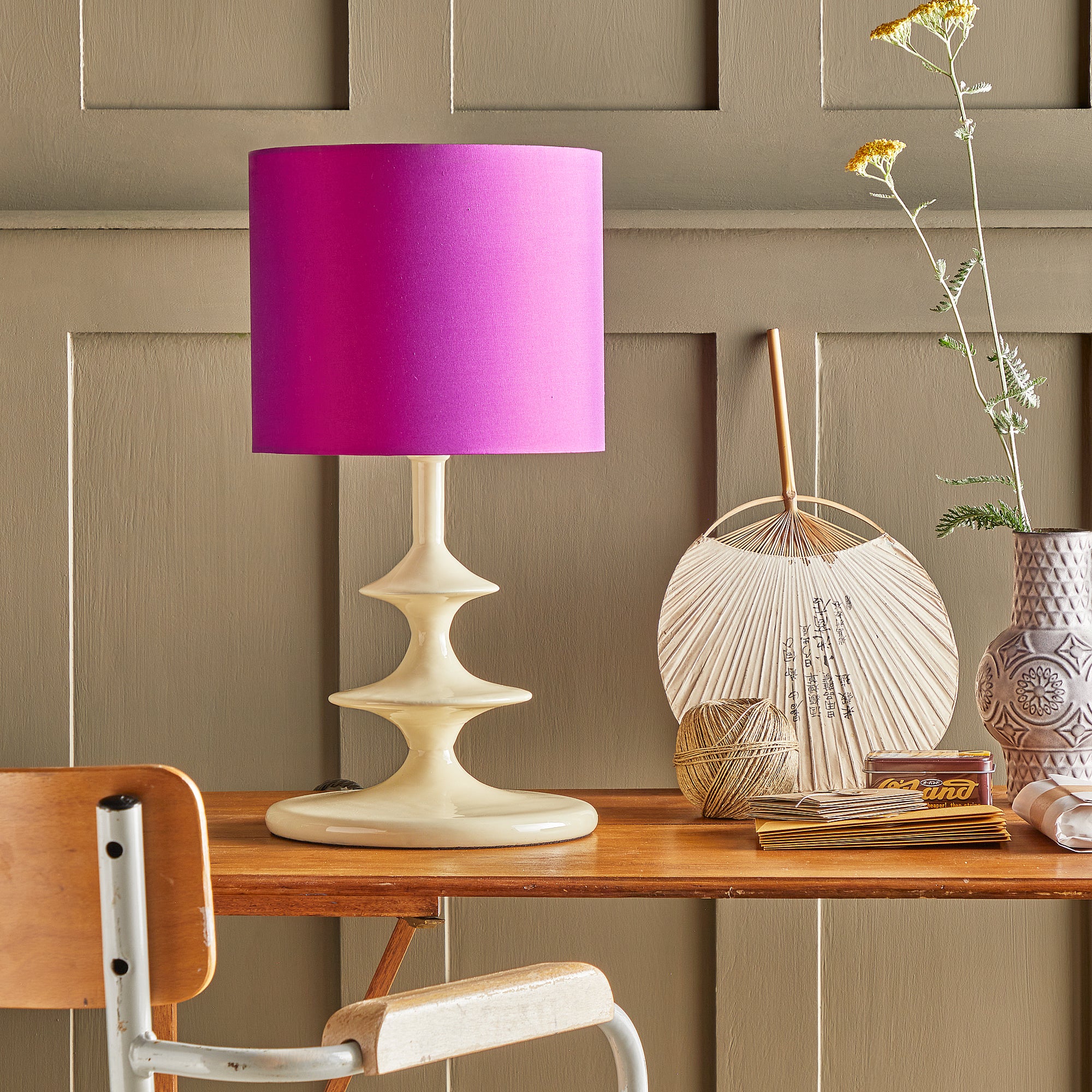 Squiffle table lamp in white lacquered wood - Image 6