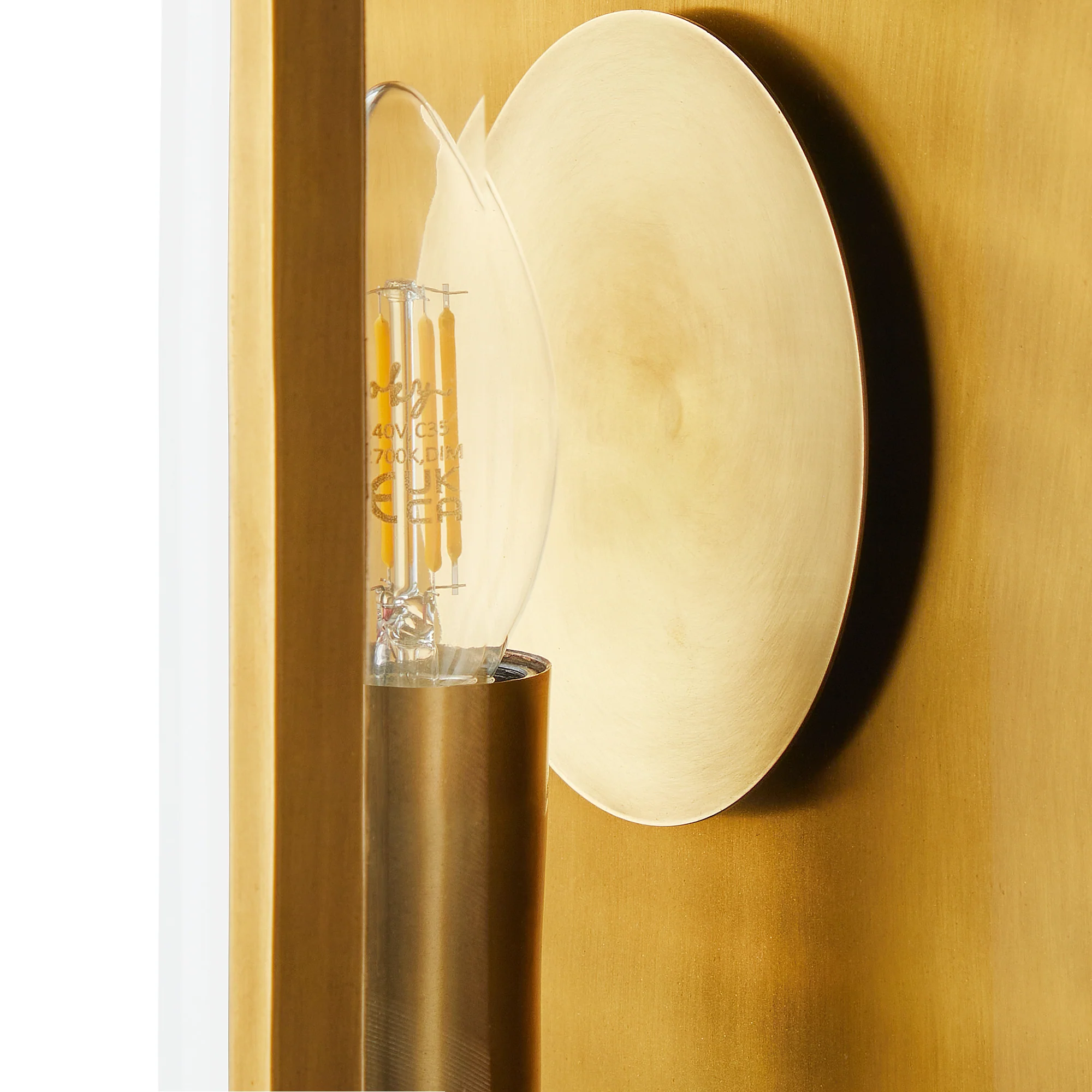 St Ives IP44 exterior wall light with brass reflector in antique brass - Image 10