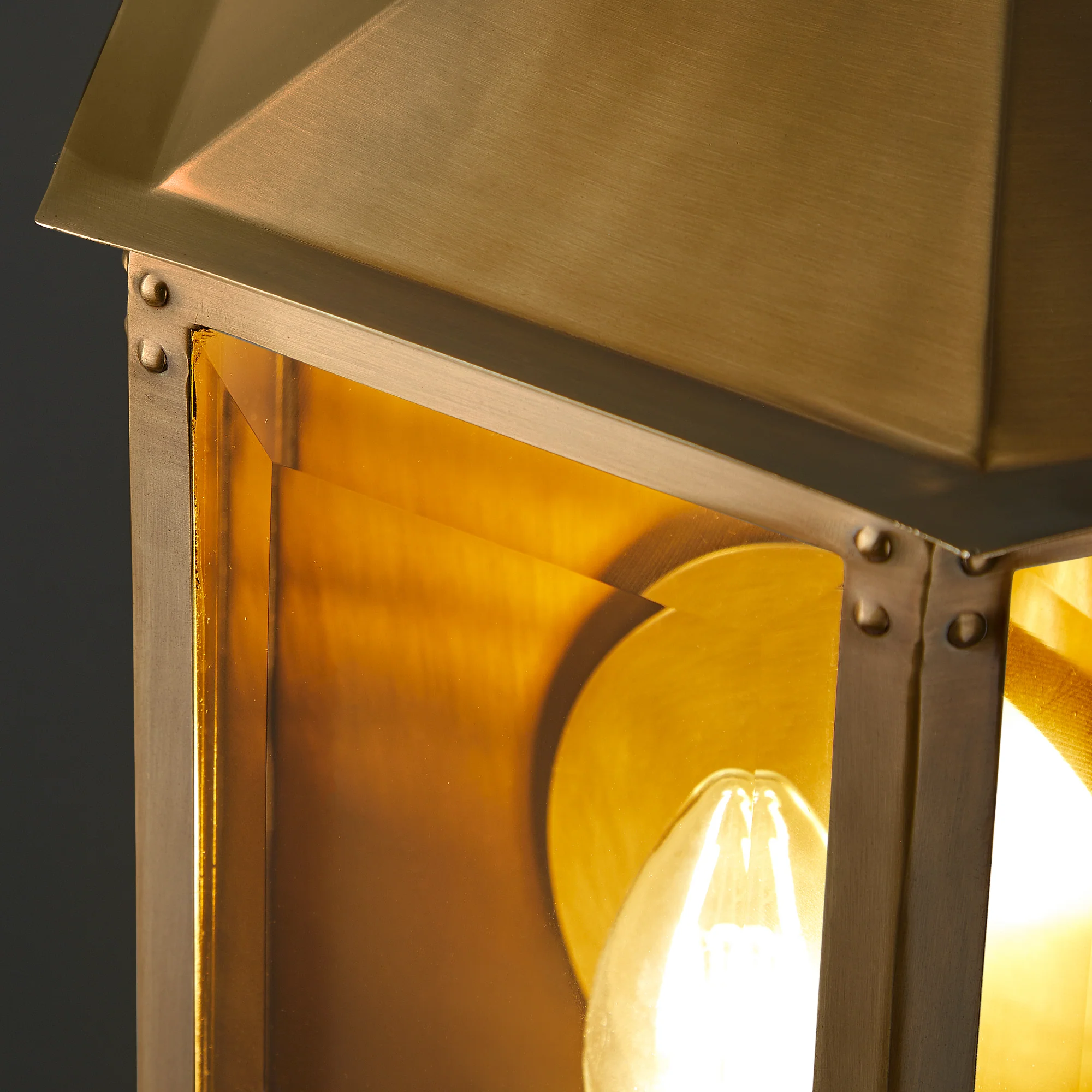St Ives IP44 exterior wall light with brass reflector in antique brass - Image 7