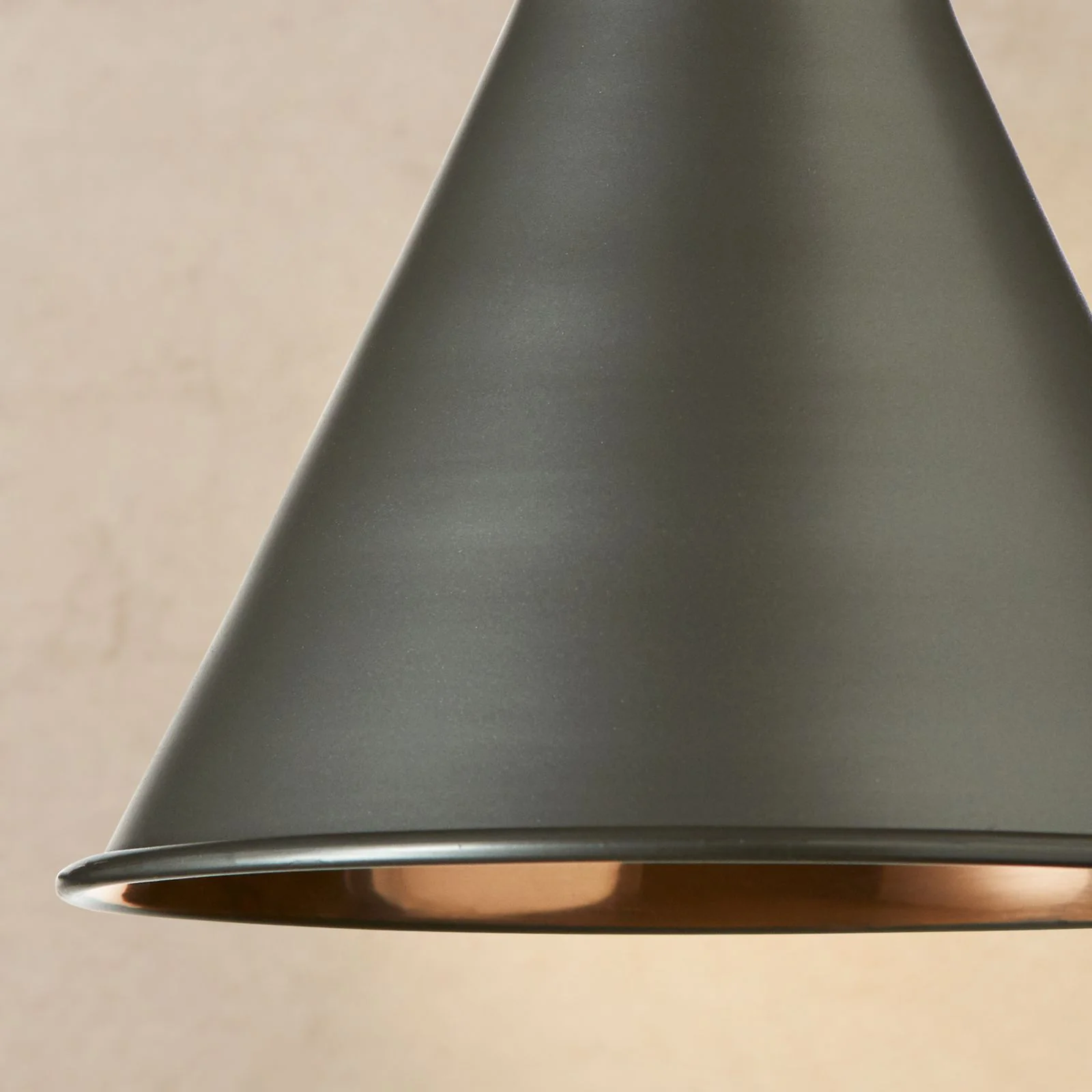 Stanley in dark grey ( with a copper interior ) - Image 2