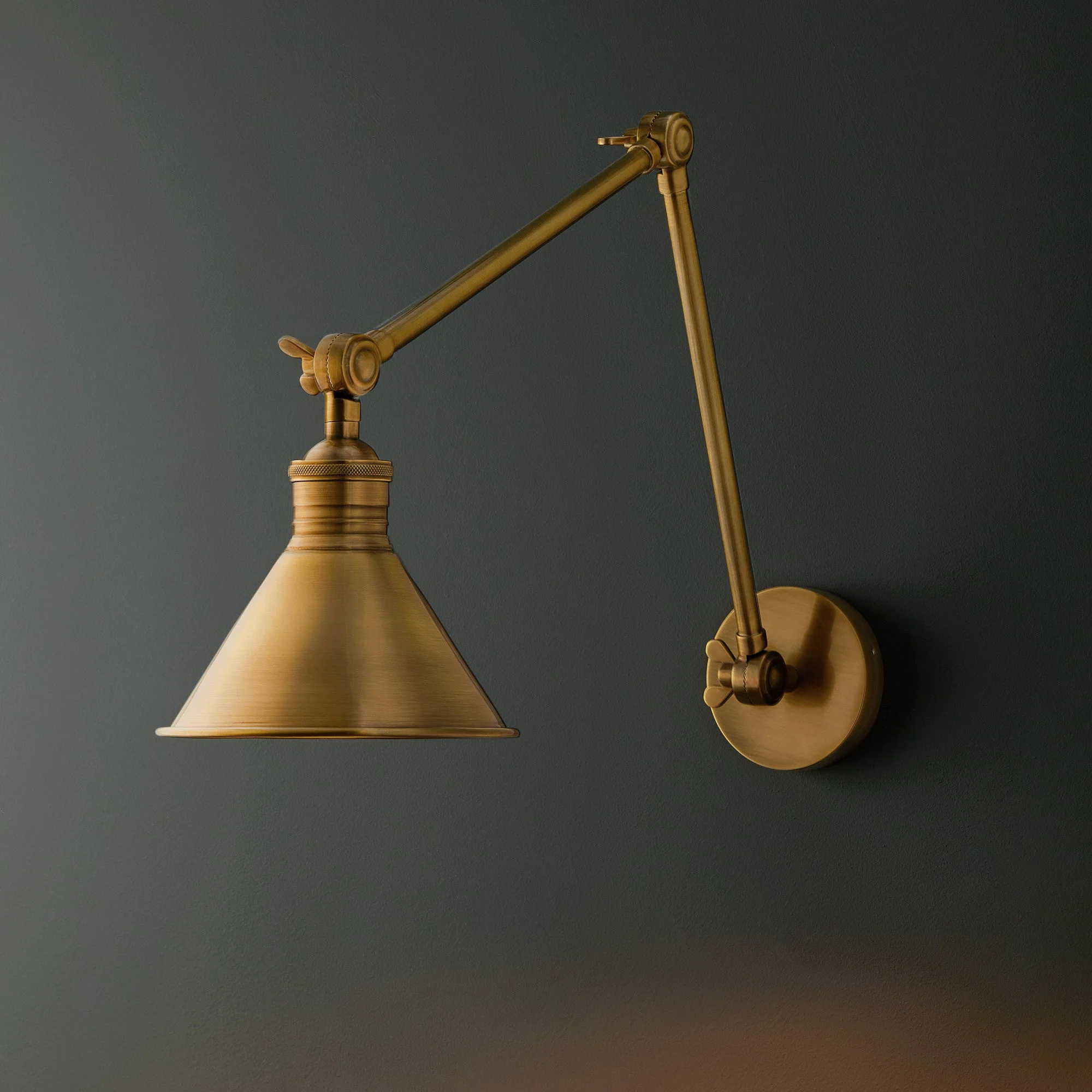 Stork wall light in antique brass - Image 10