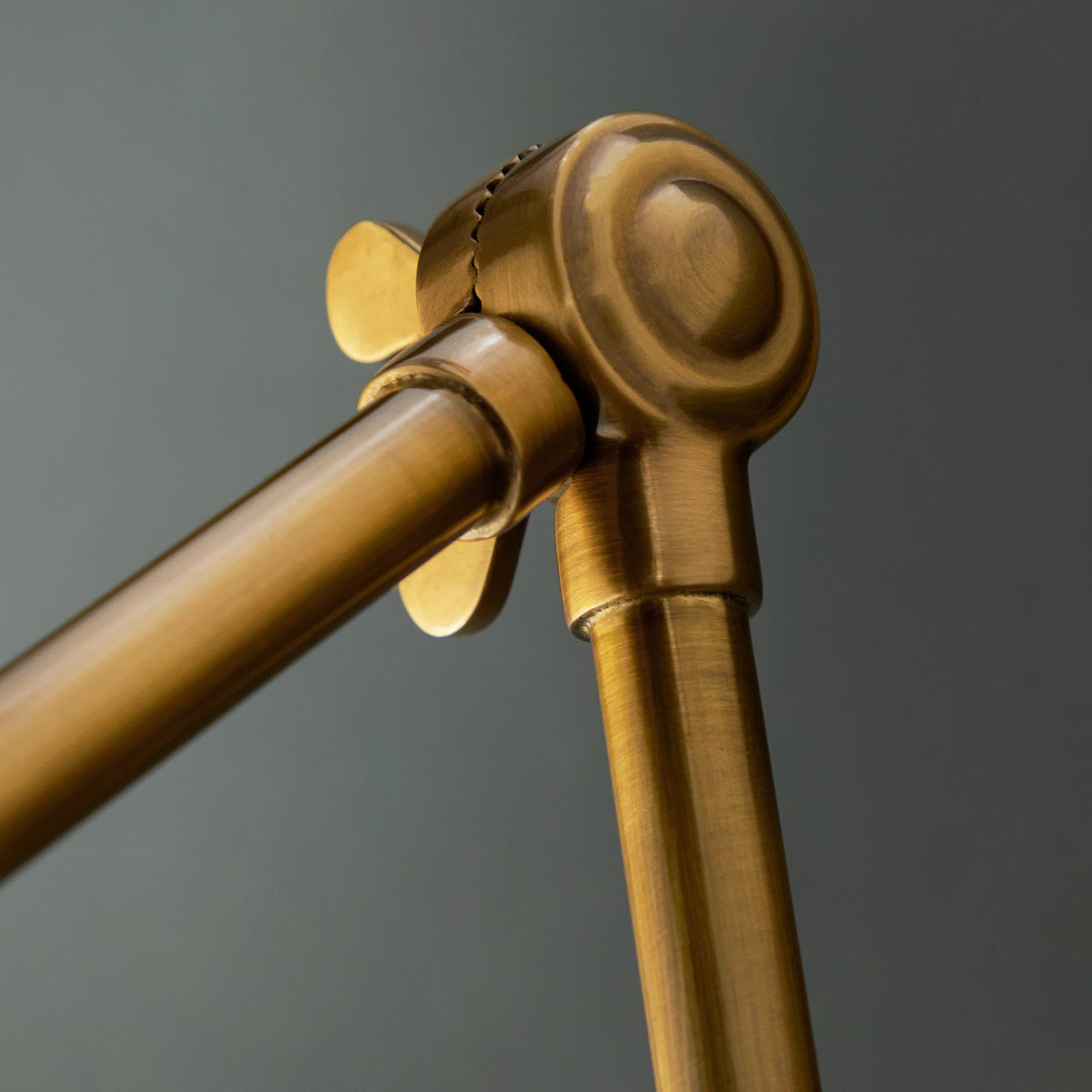 Stork wall light in antique brass - Image 5