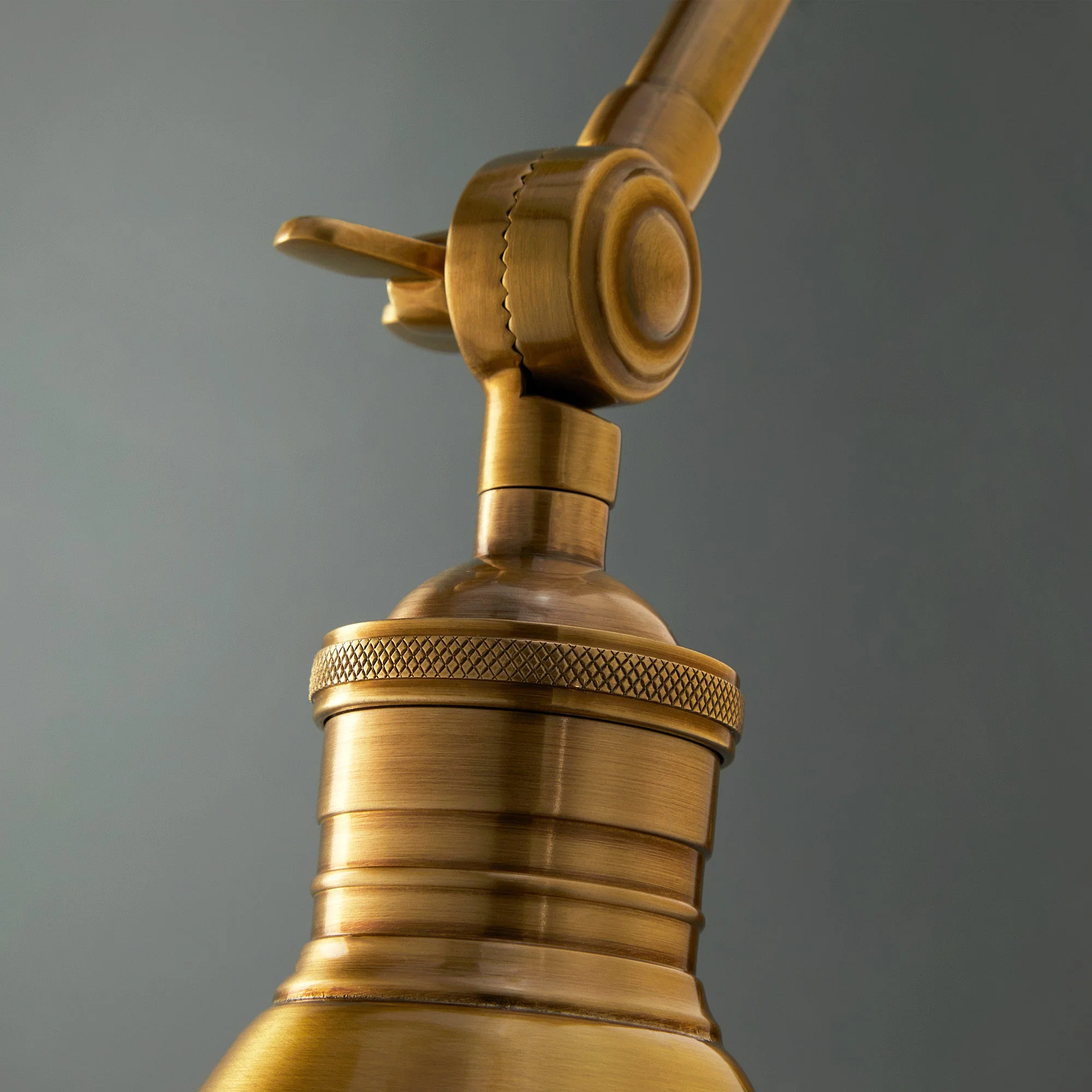 Stork wall light in antique brass - Image 7