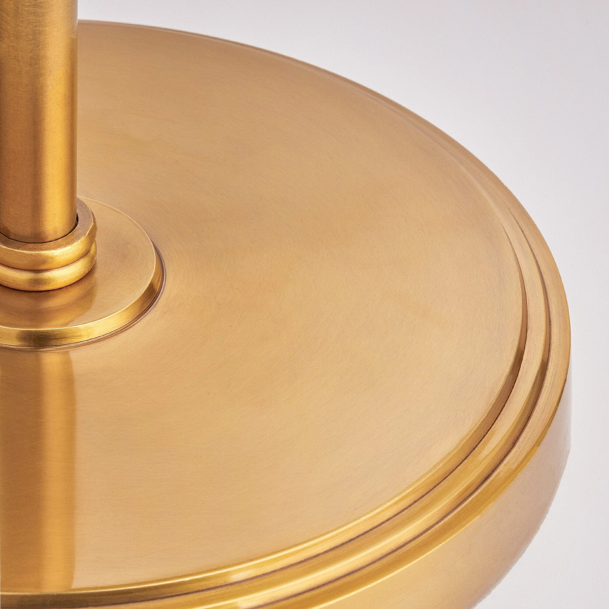 Swing articulated standing lamp in brass - Image 4