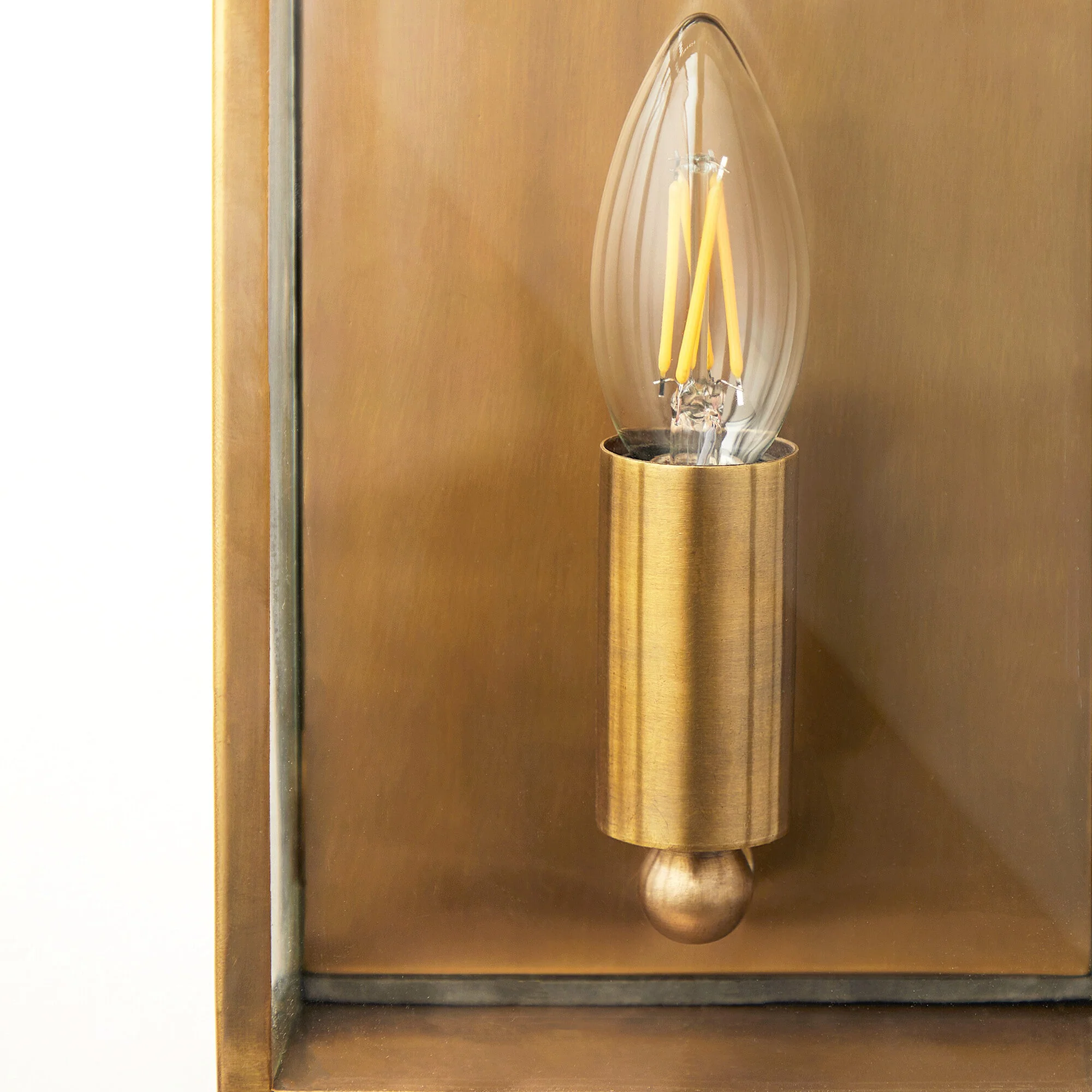 Tenby exterior IP44 wall light in antiqued brass - Image 8