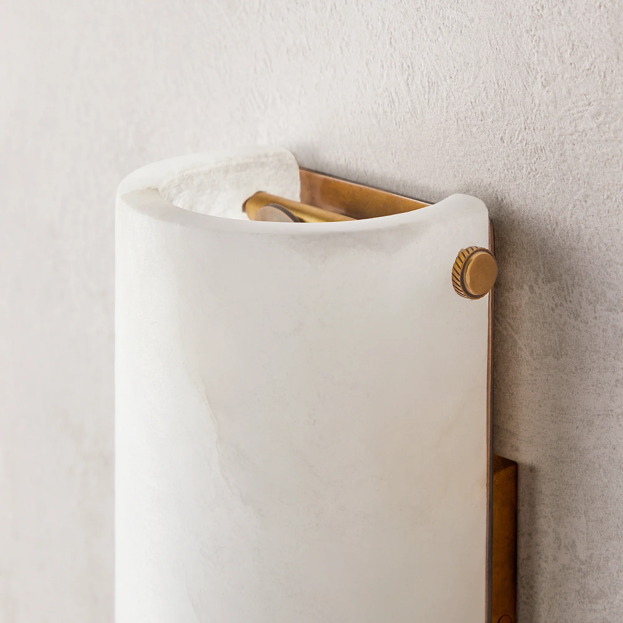 Thales wall light in alabaster and brass - Image 10