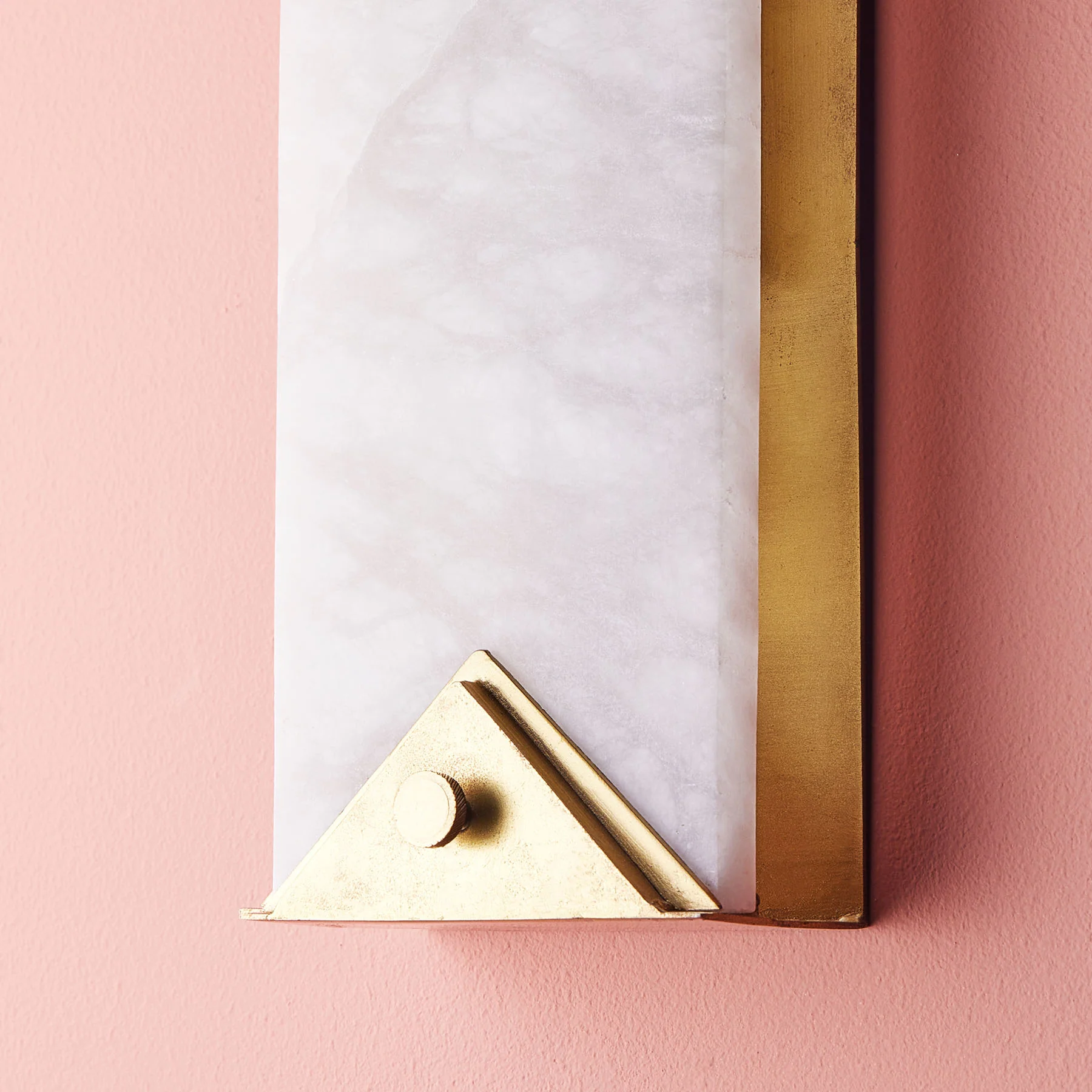 Theano wall light in alabaster and brass finish - Image 3