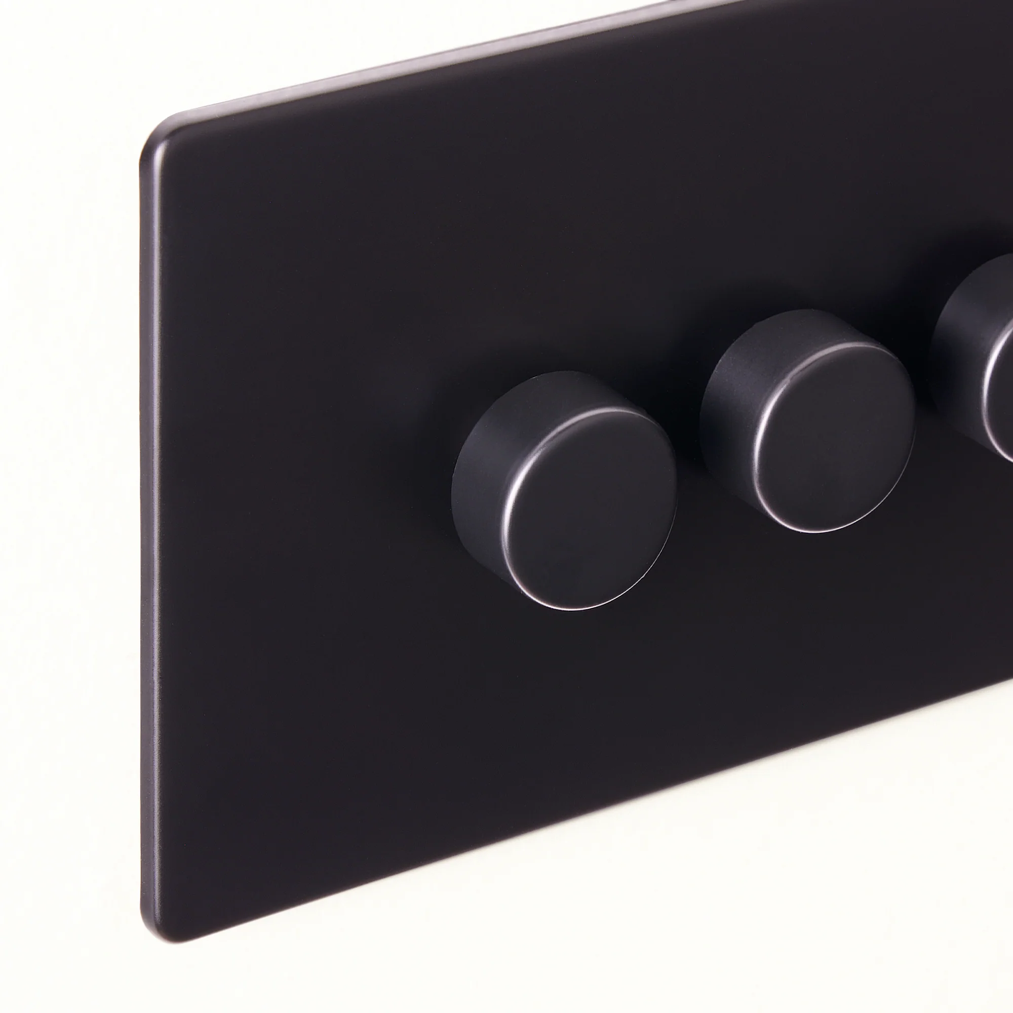 Three gang 2 way Florence dimmer switch in black - Image 4