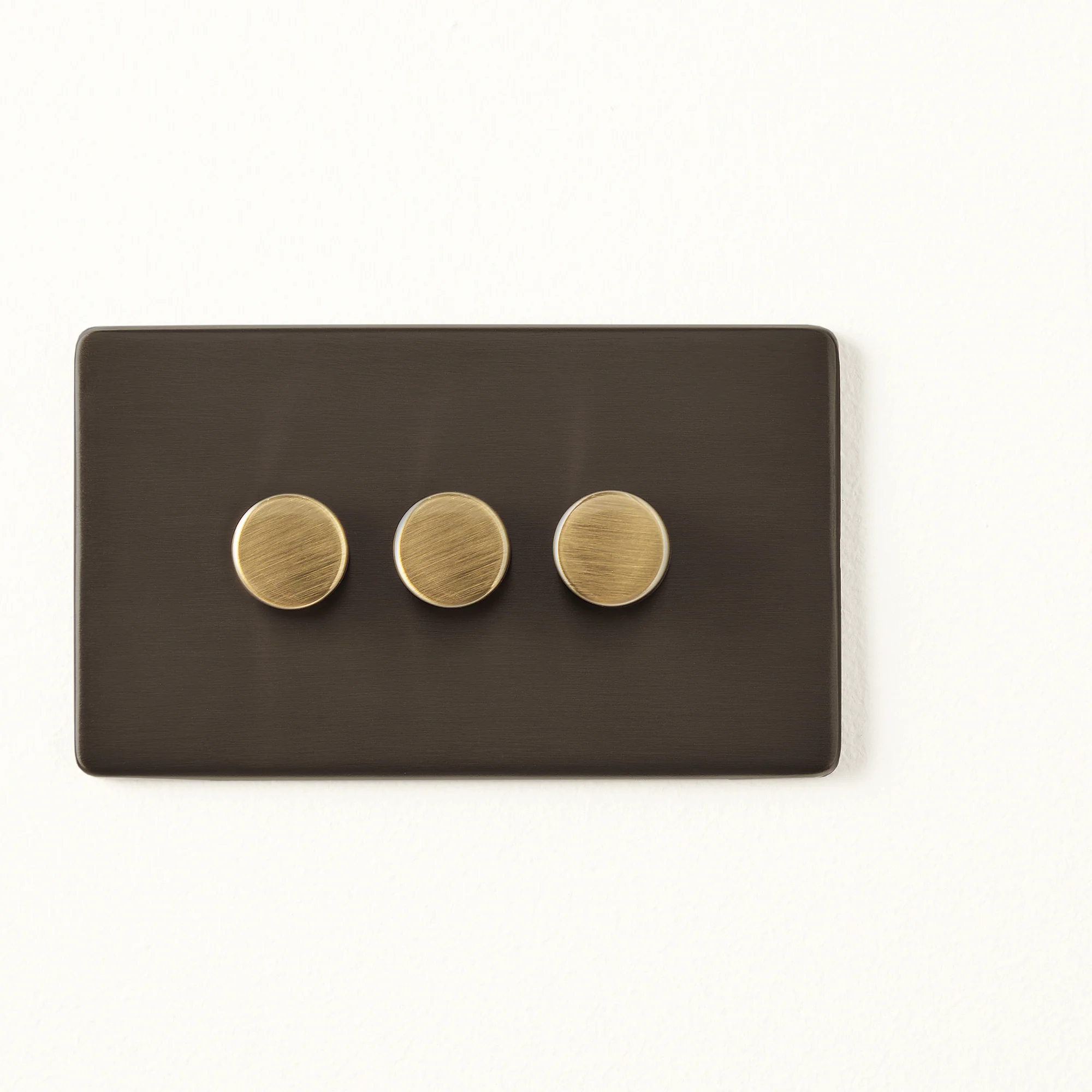 Three gang 2 way Florence dimmer switch in bronze - Image 5