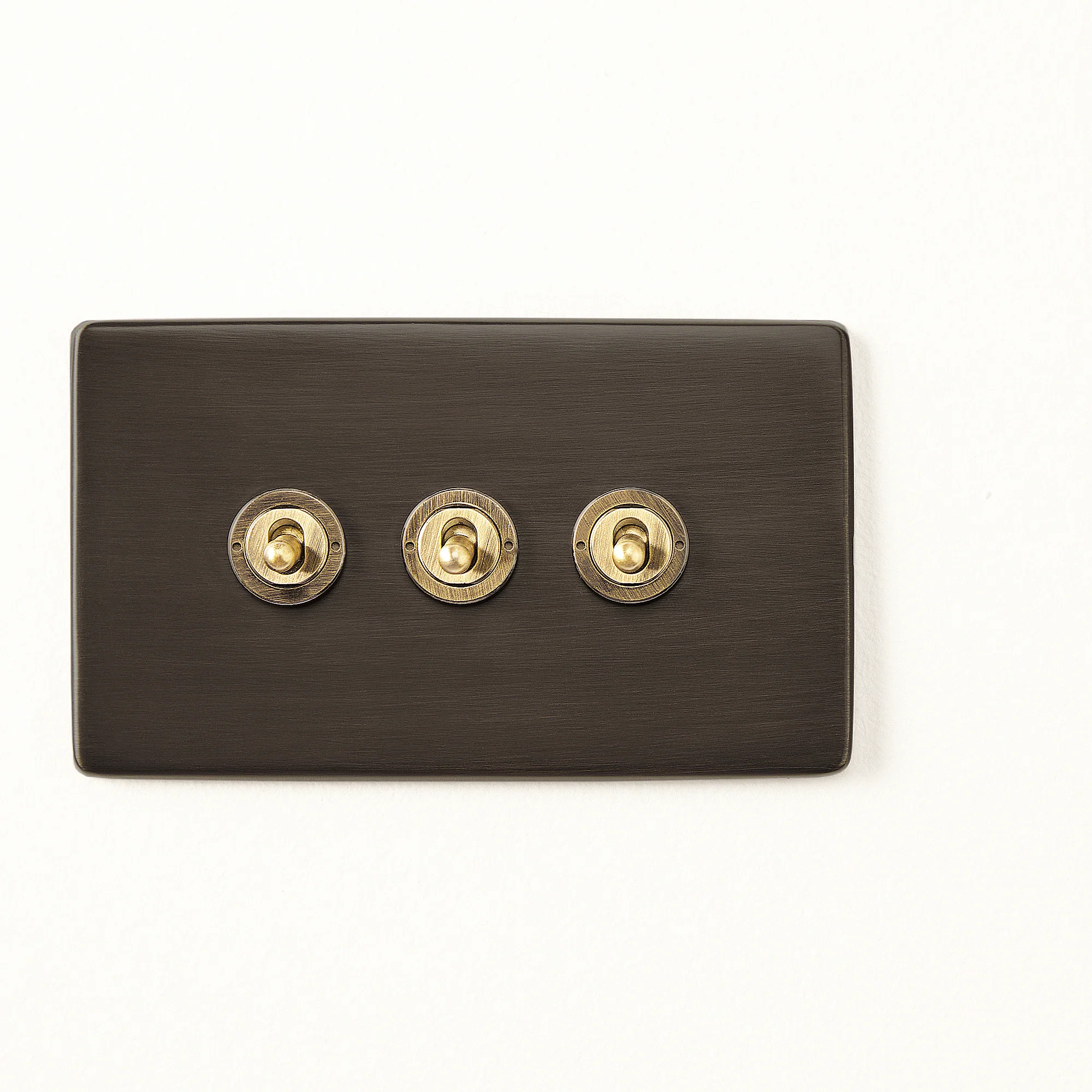 Three gang 2 way Florence toggle switch in bronze - Image 5