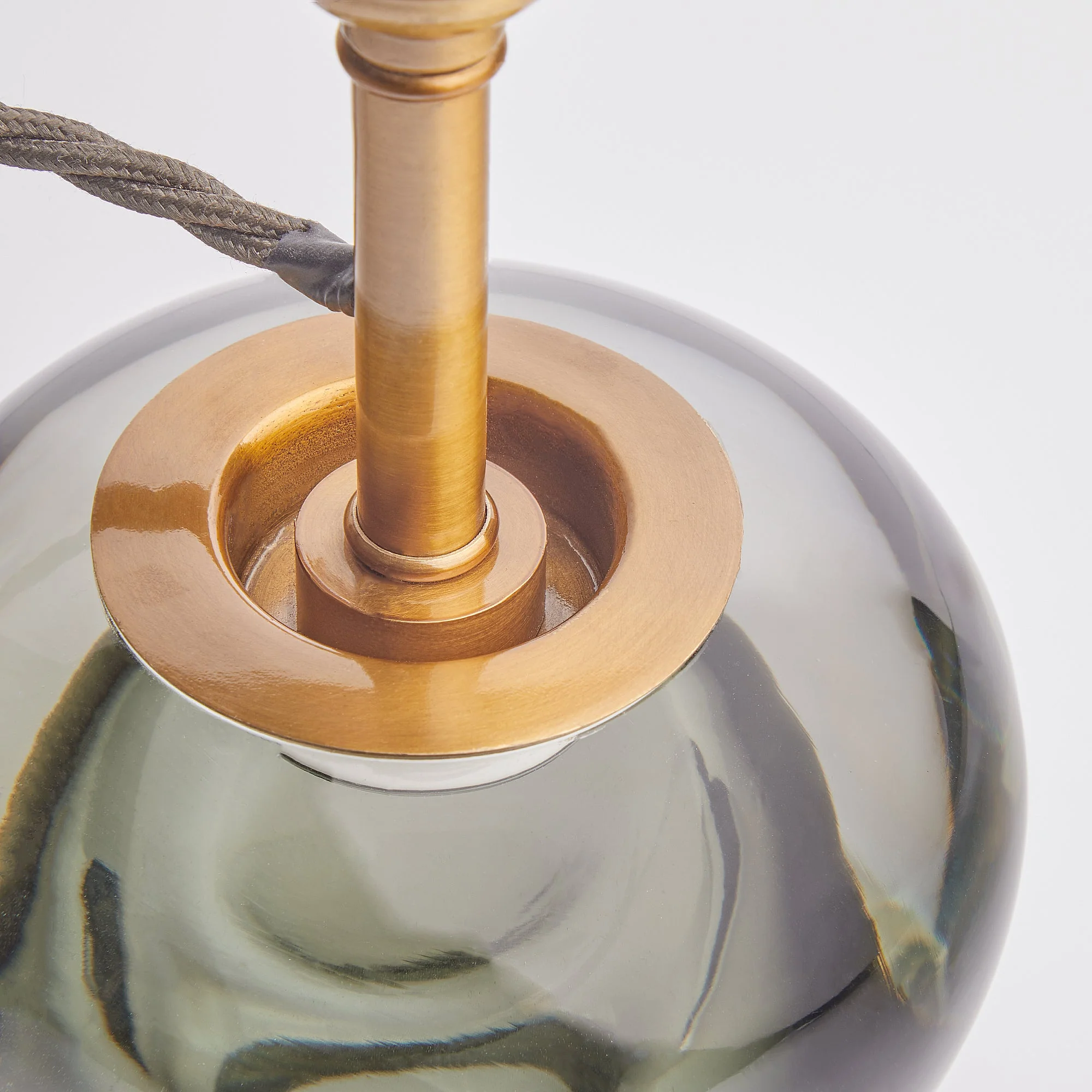 Tiddly Pomme table lamp in green - Image 7