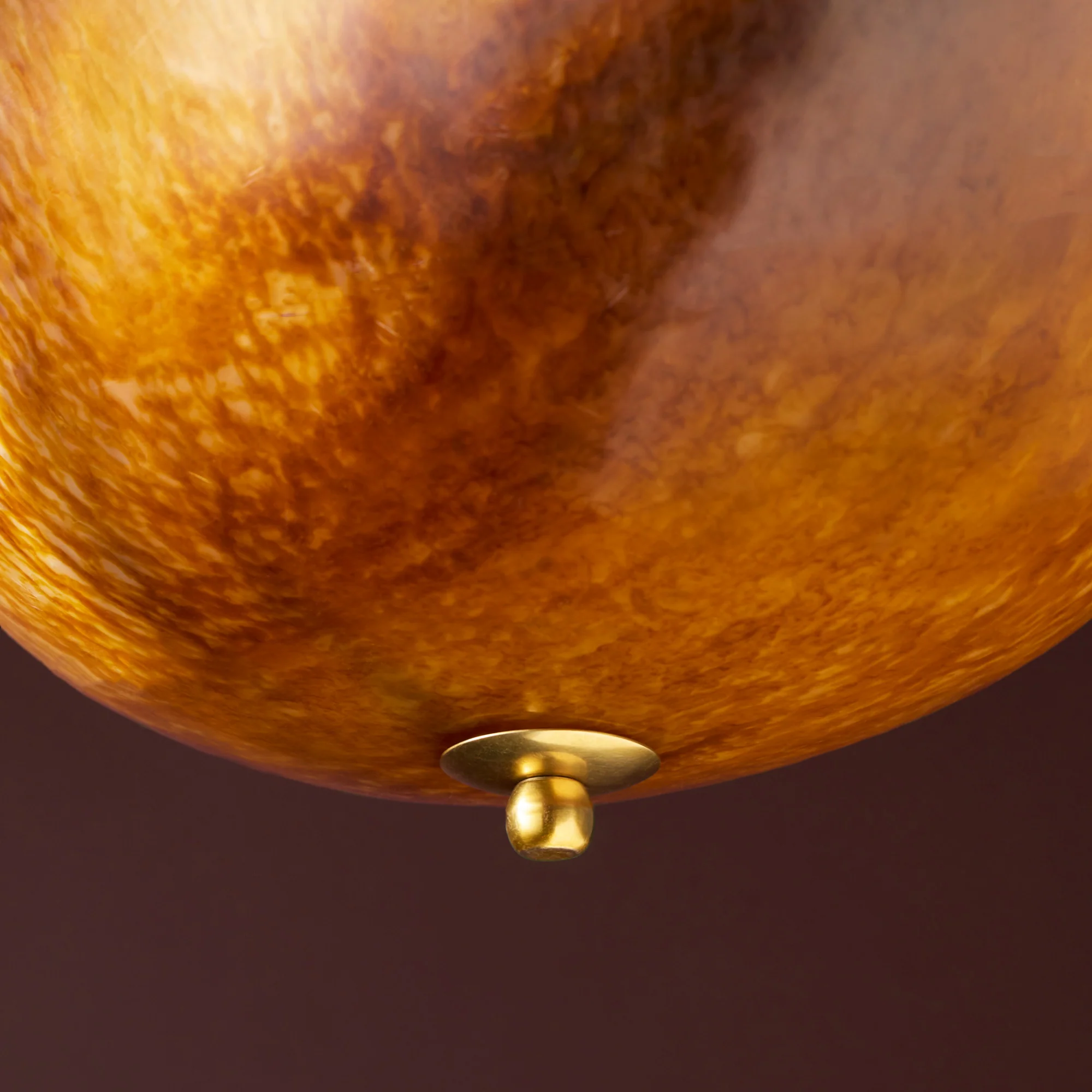 Toby pendant in tortoiseshell resin - Image 3