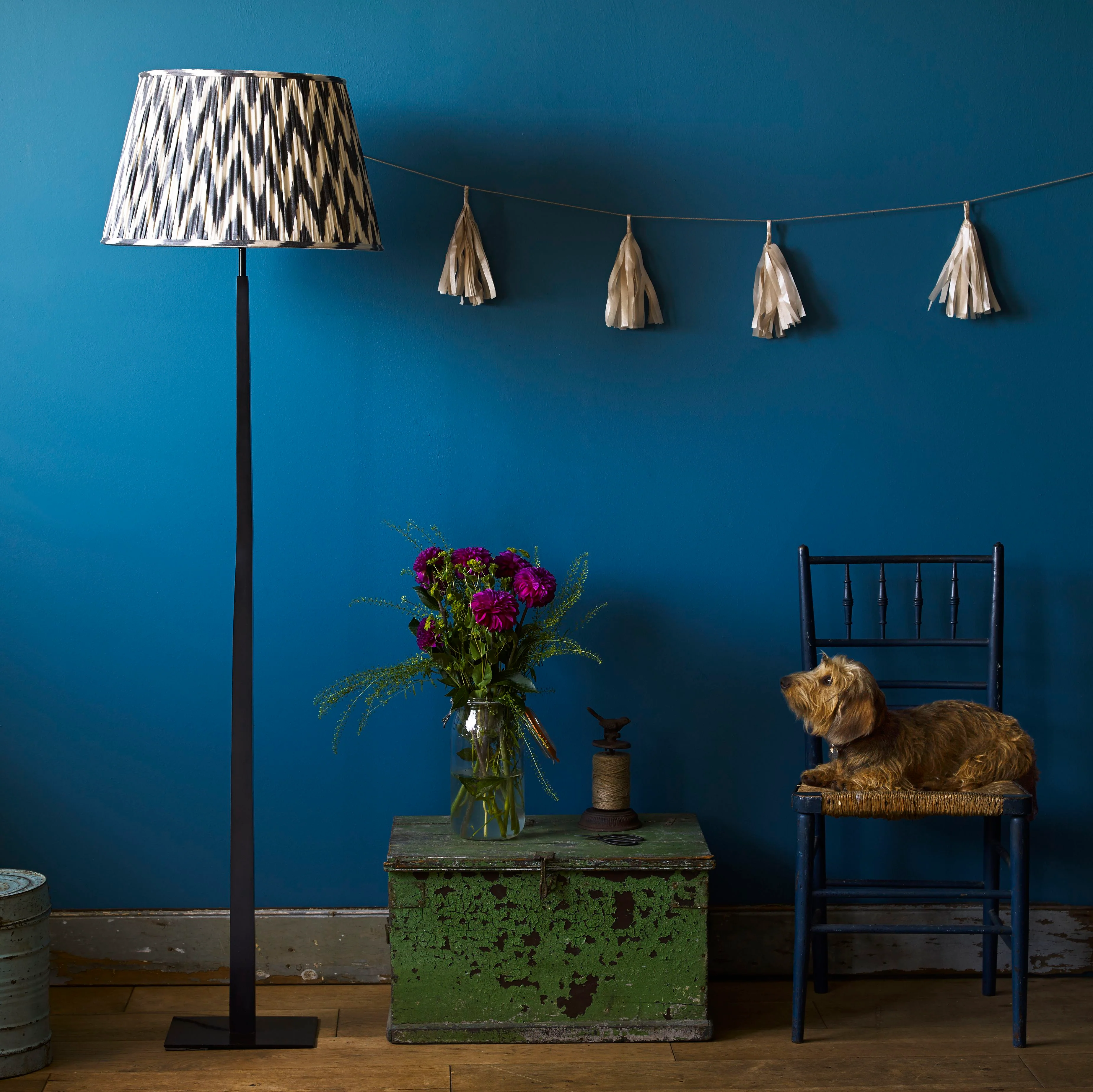 Trafalgar floor lamp in antique bronze - Image 5