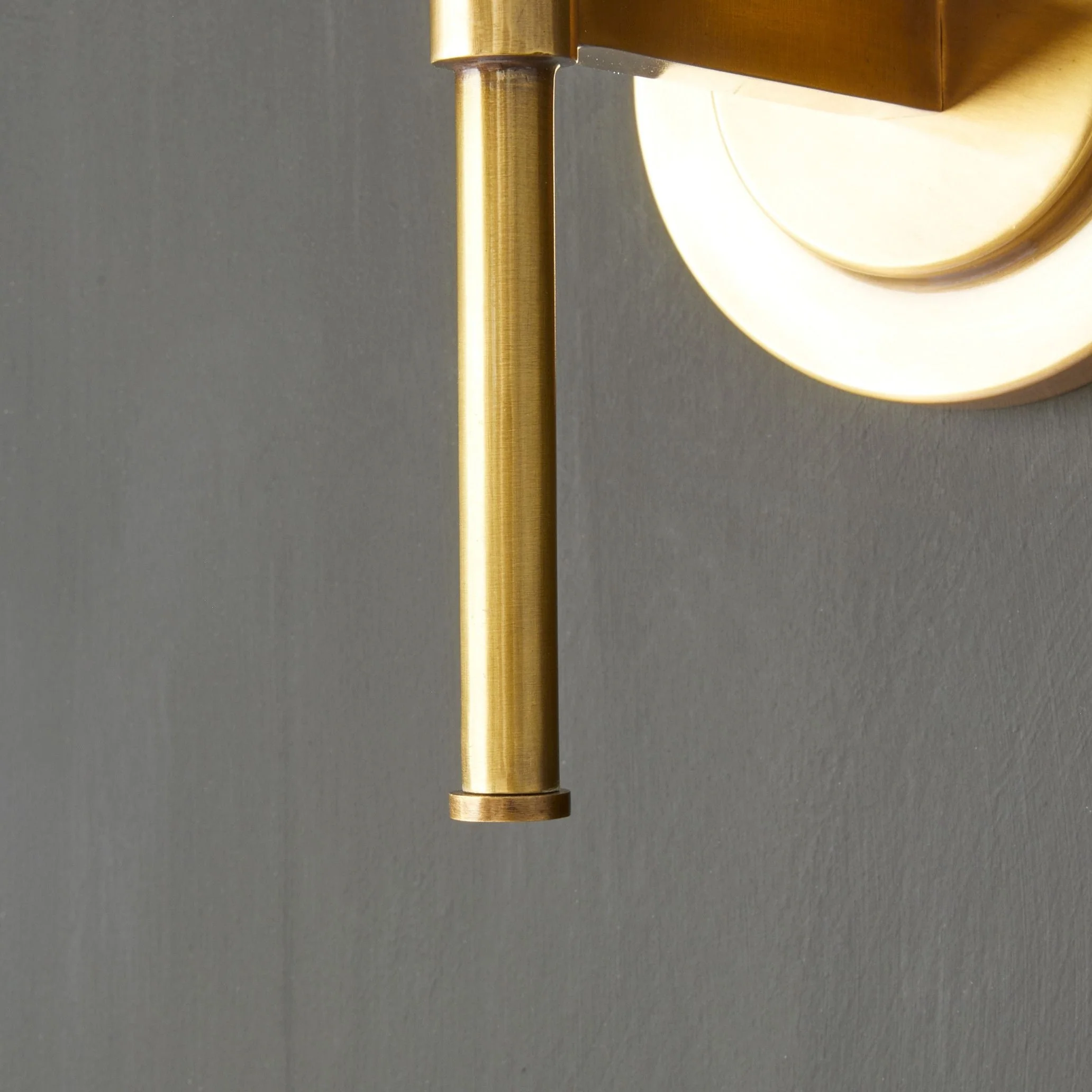 Tremmers wall fitting in antique brass - Image 2