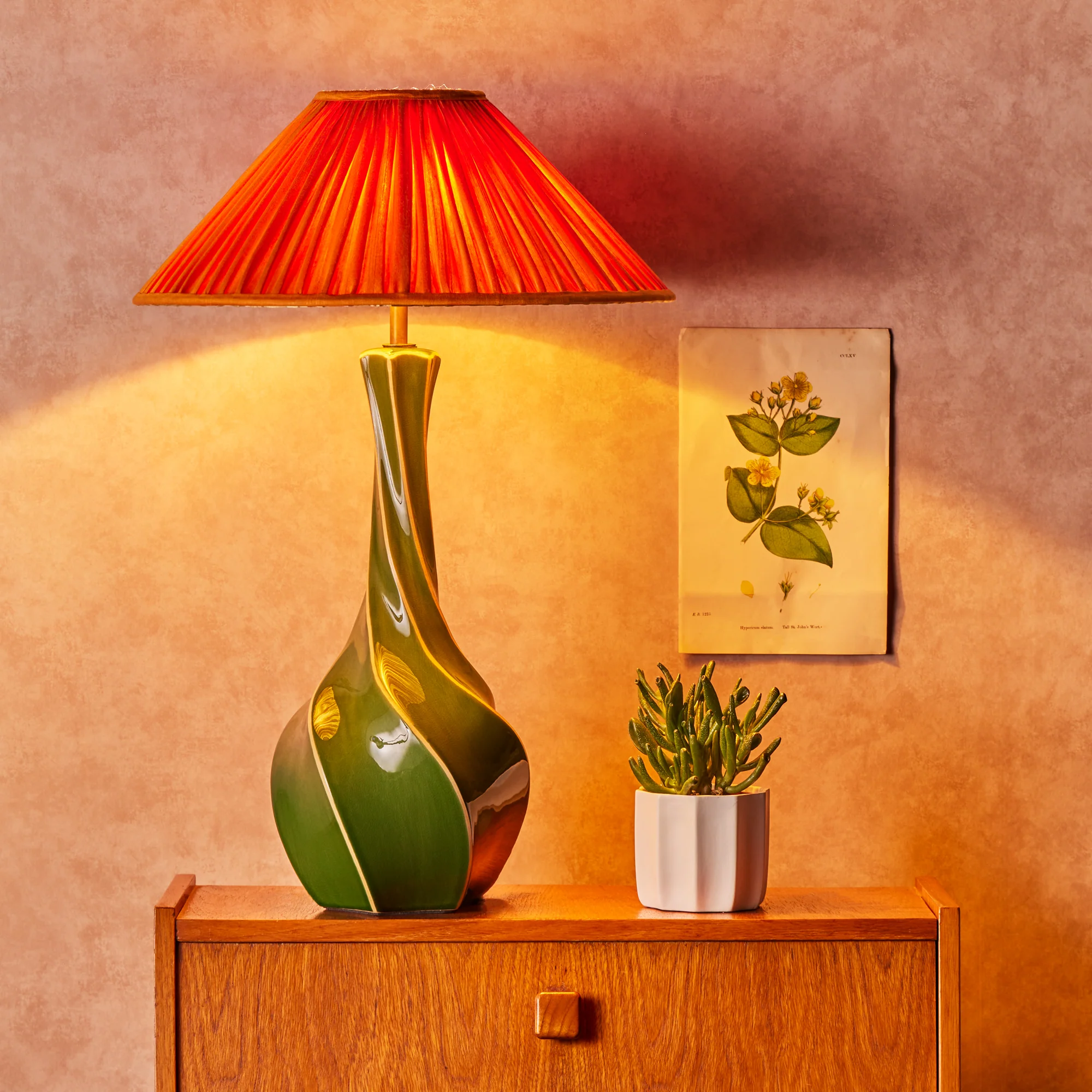 Twistle table lamp in green - Image 2