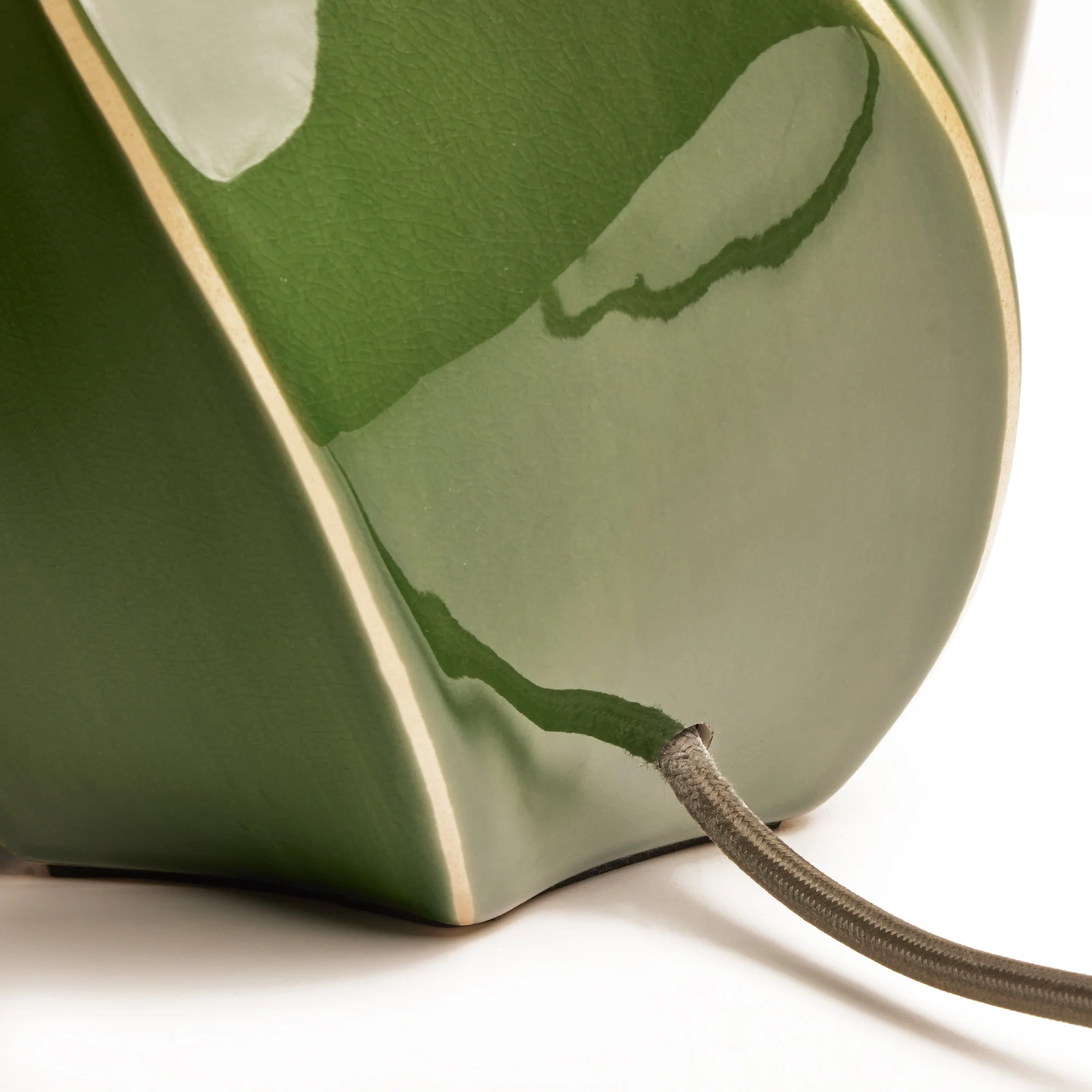 Twistle table lamp in green - Image 5