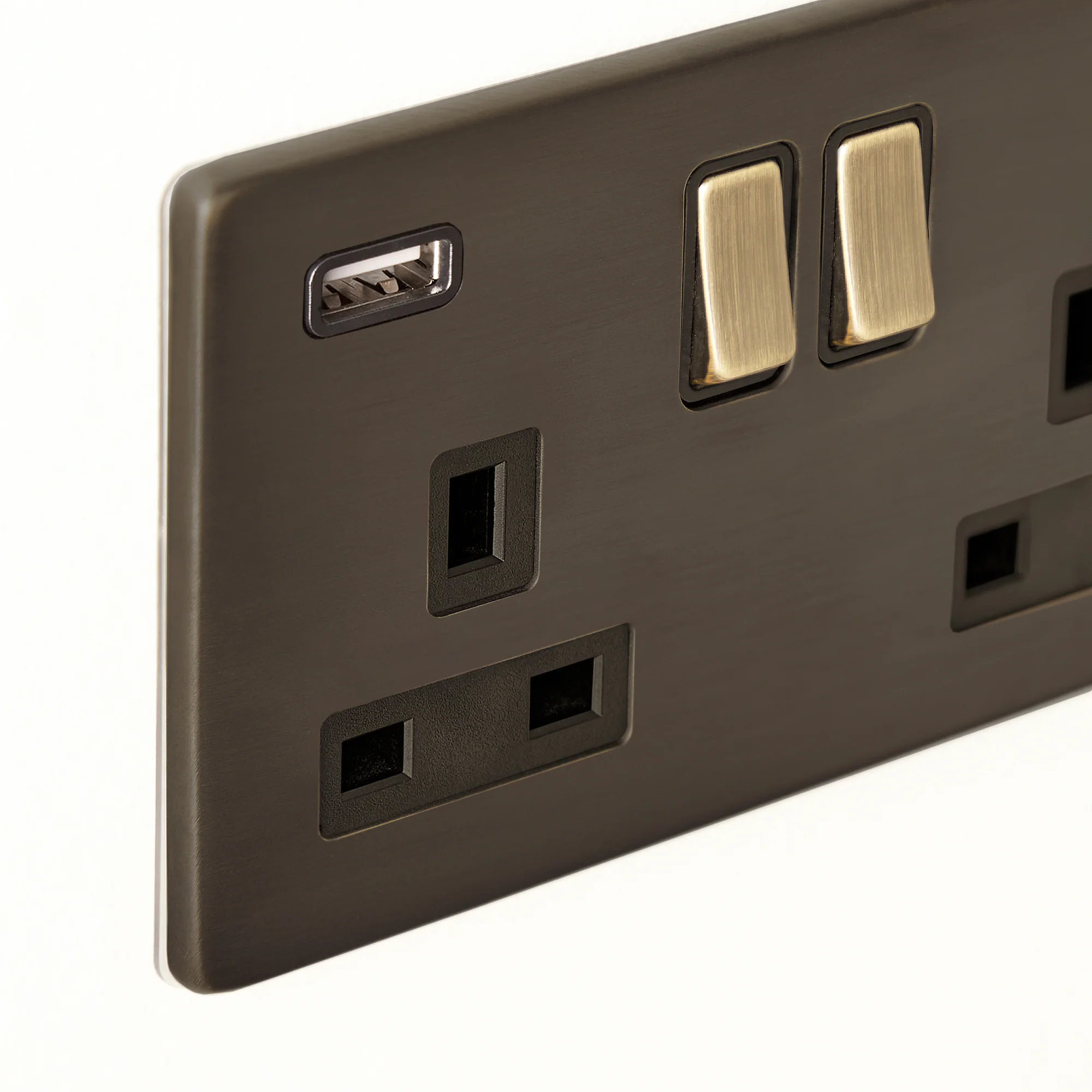 Two gang Florence switched SP socket with dual USB outlet in bronze - Image 4