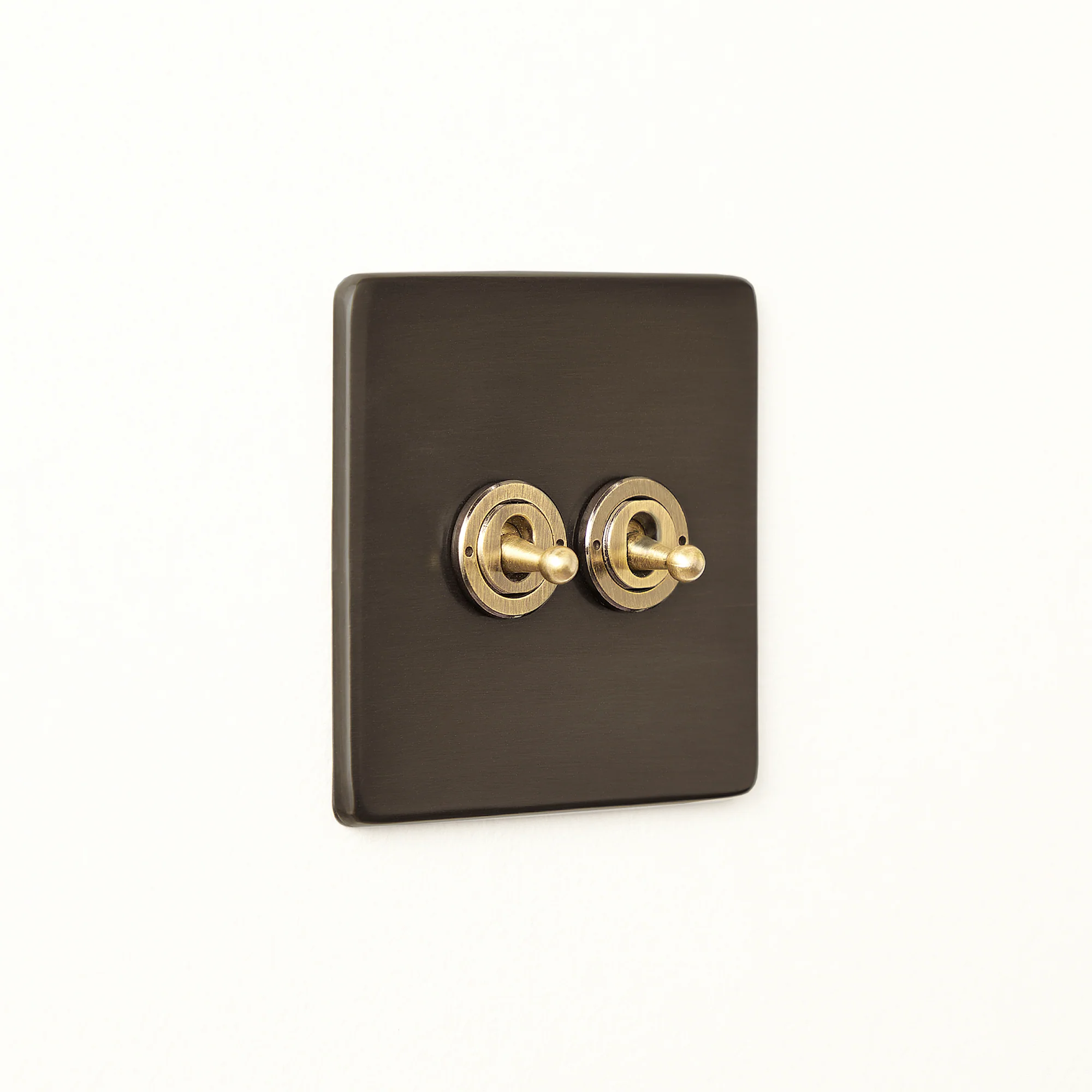 Two gang intermediate Florence toggle switch in bronze - Image 3
