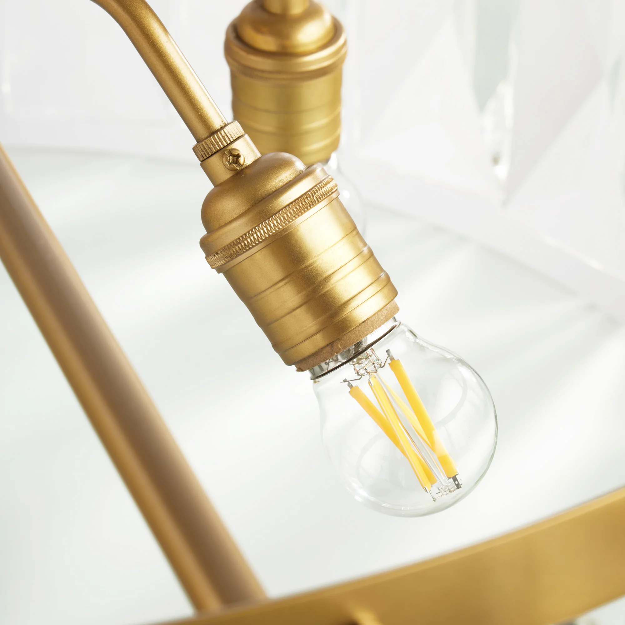Two tiered Conchita chandelier in prismatic glass and brass - Image 7