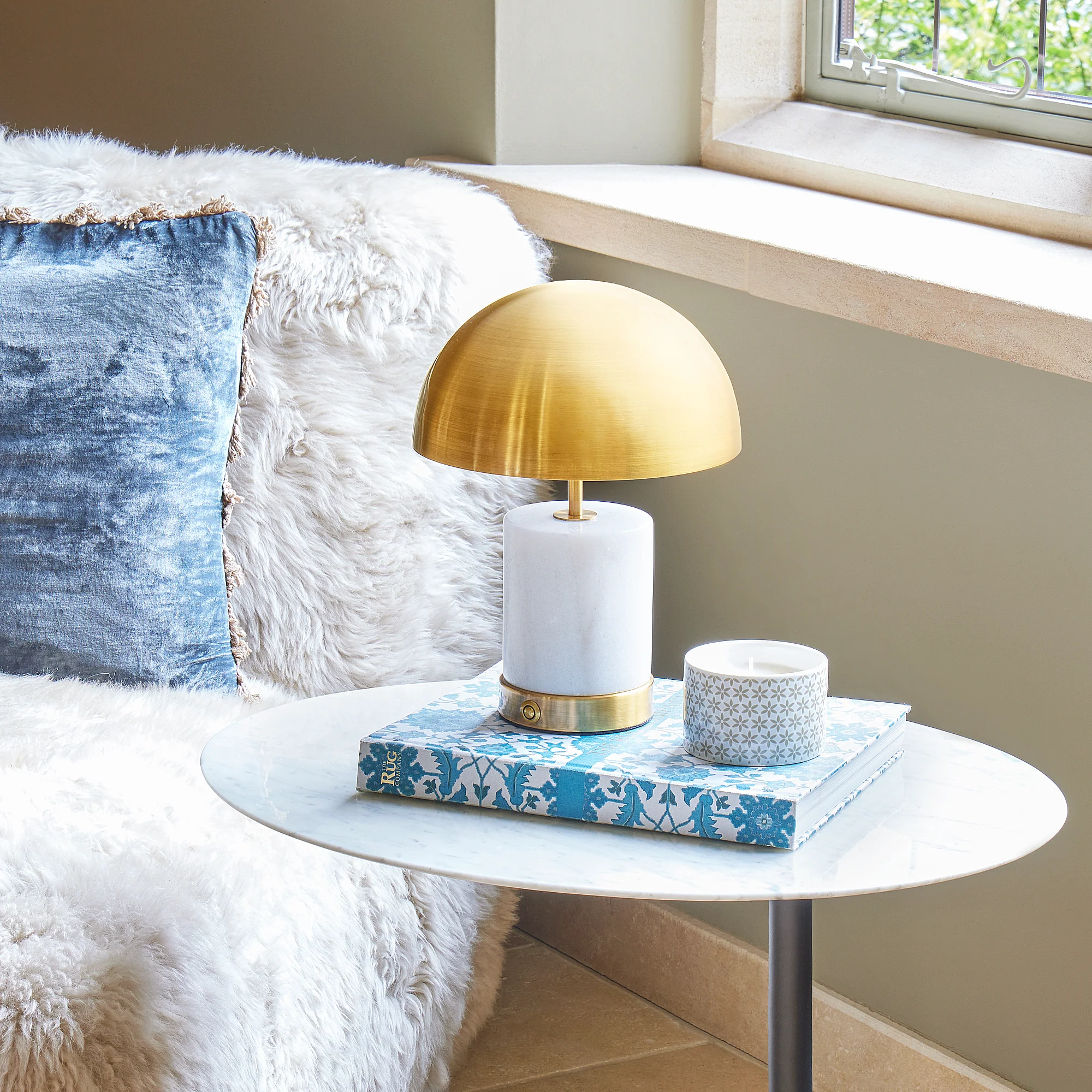 Utopia rechargeable table lamp in white marble - Image 8
