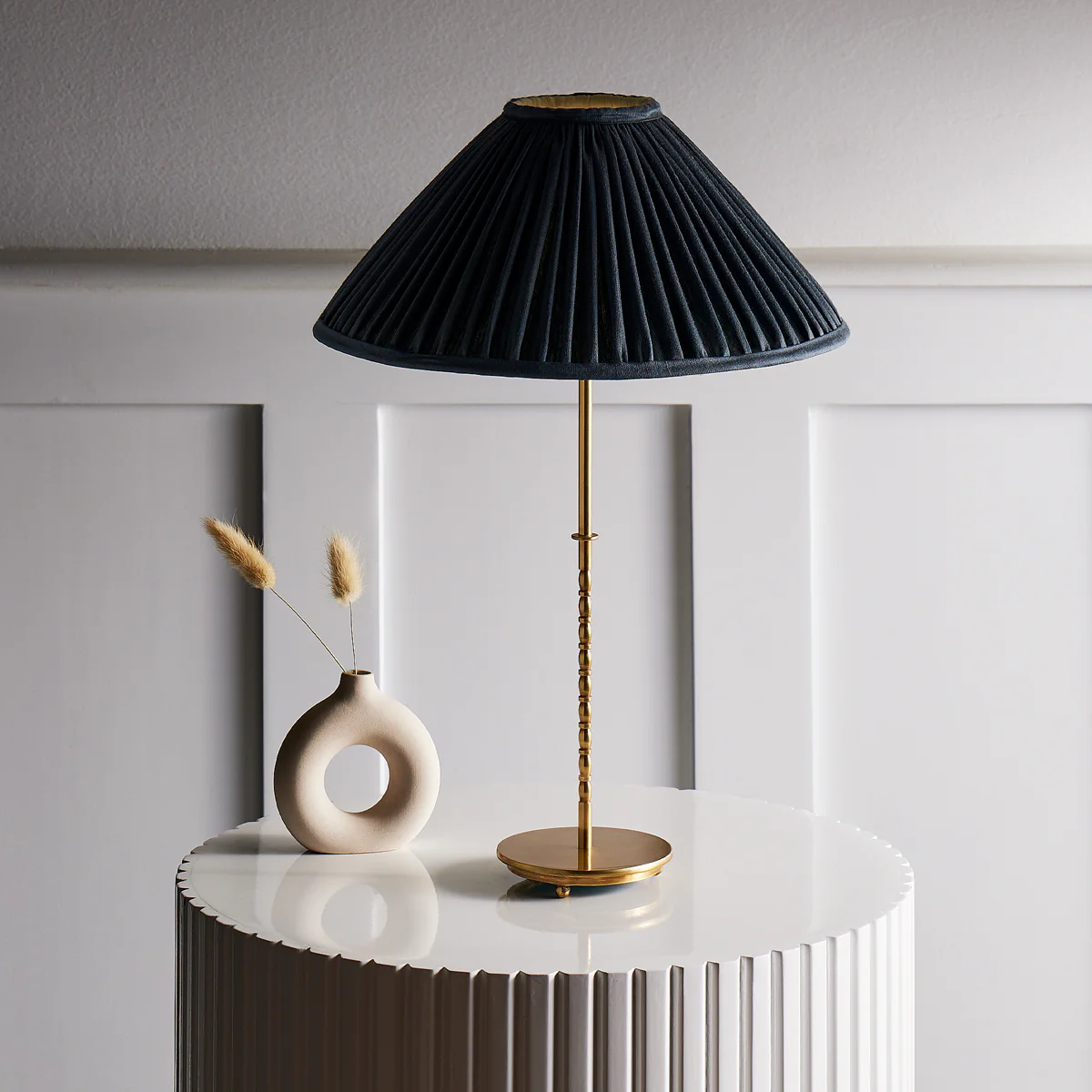 Valentin rechargeable table lamp in brass - Image 4