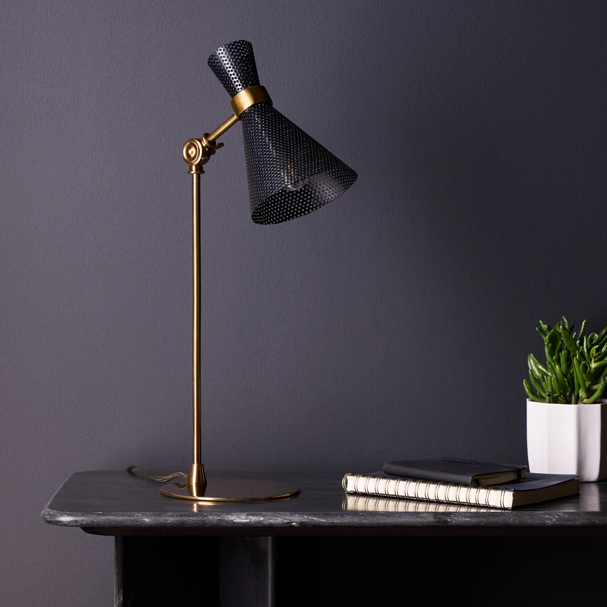 Valiant desk light in black - Image 6
