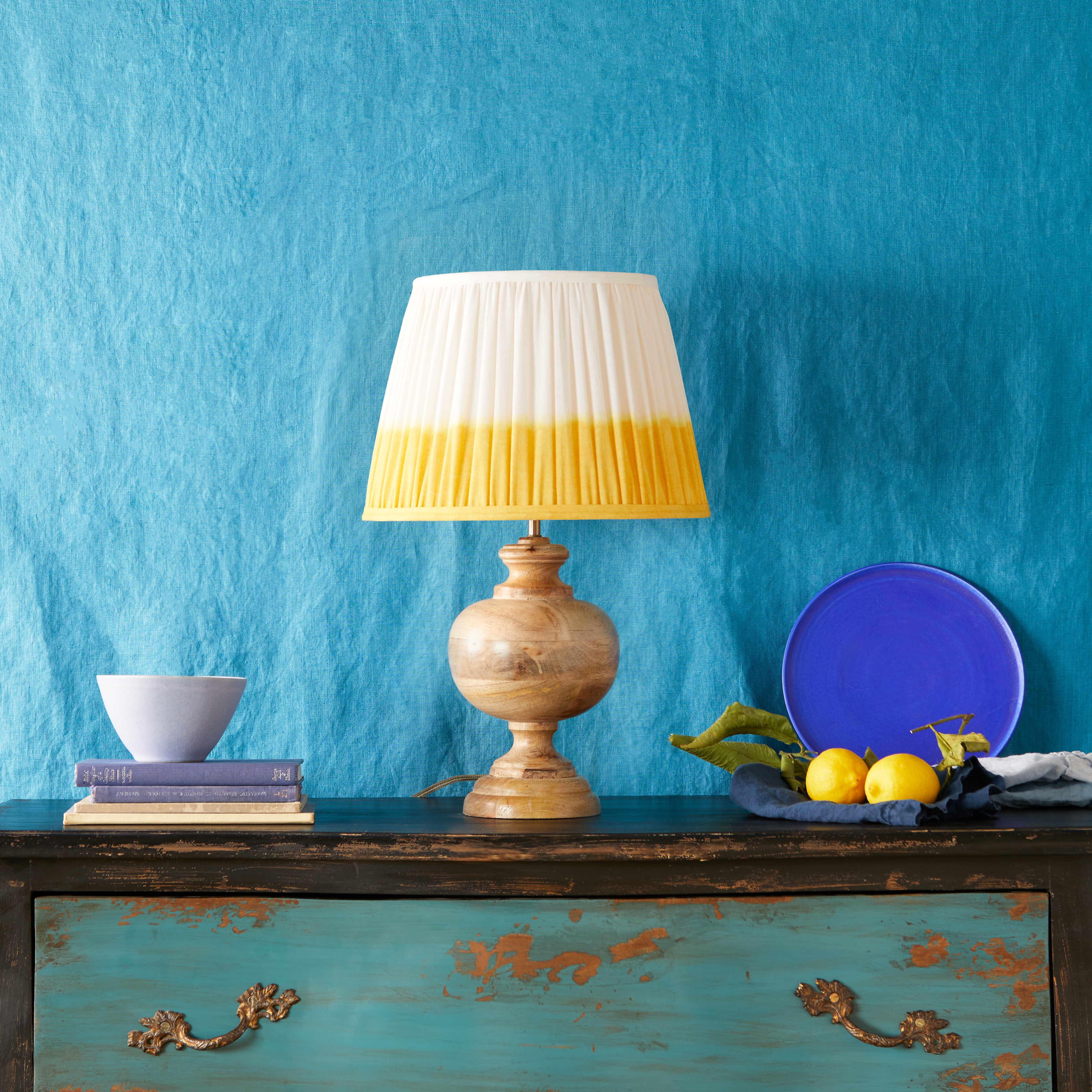 Venus table lamp in natural wood - Image 2
