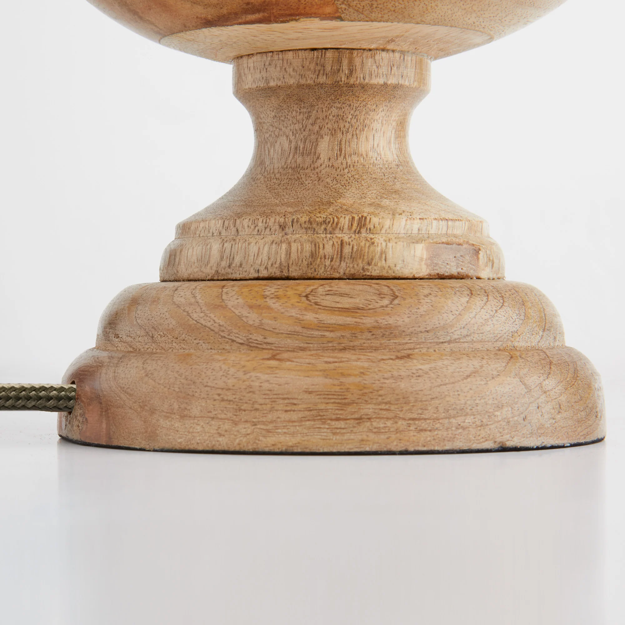Venus table lamp in natural wood - Image 5