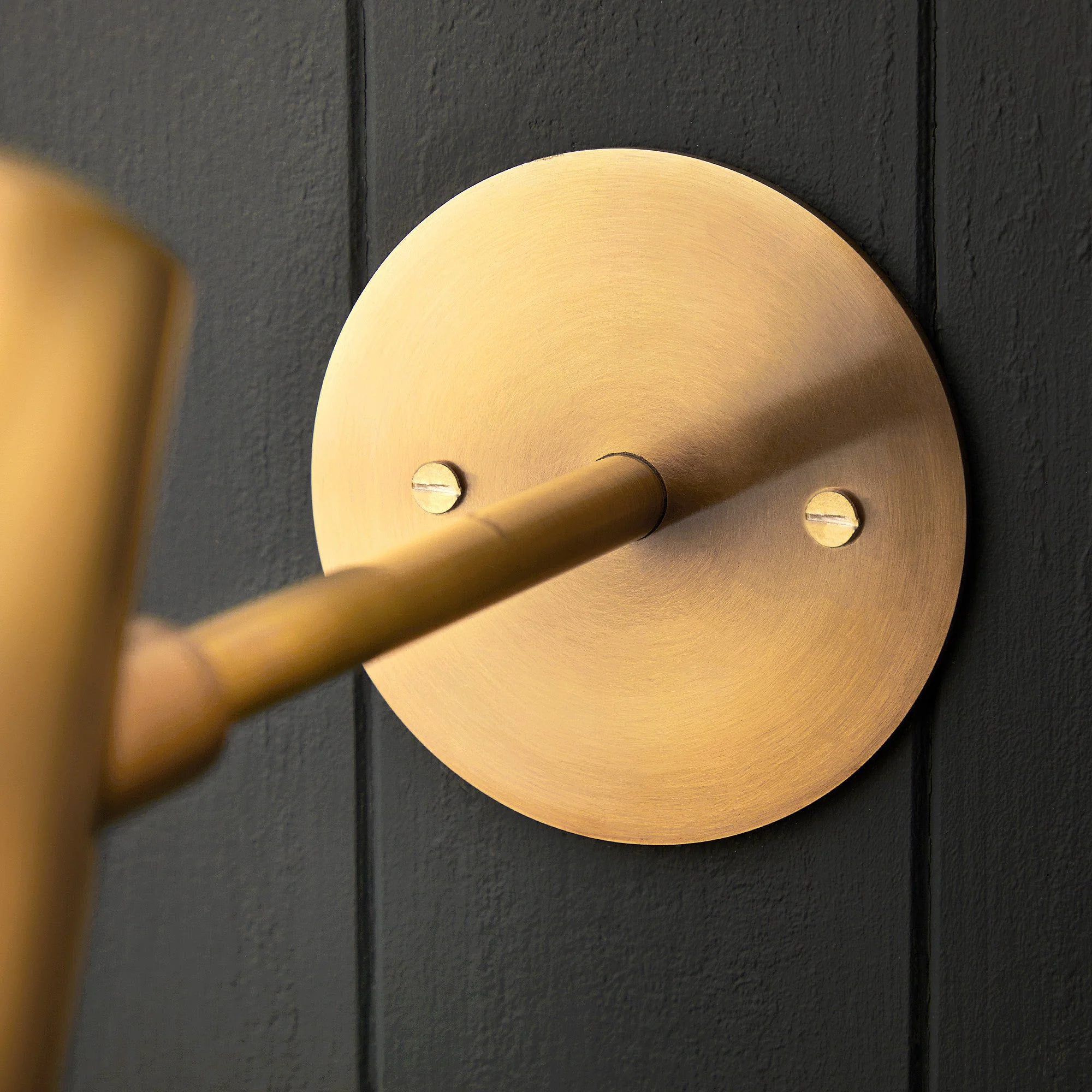 Vincent wall light in antique brass - Image 9
