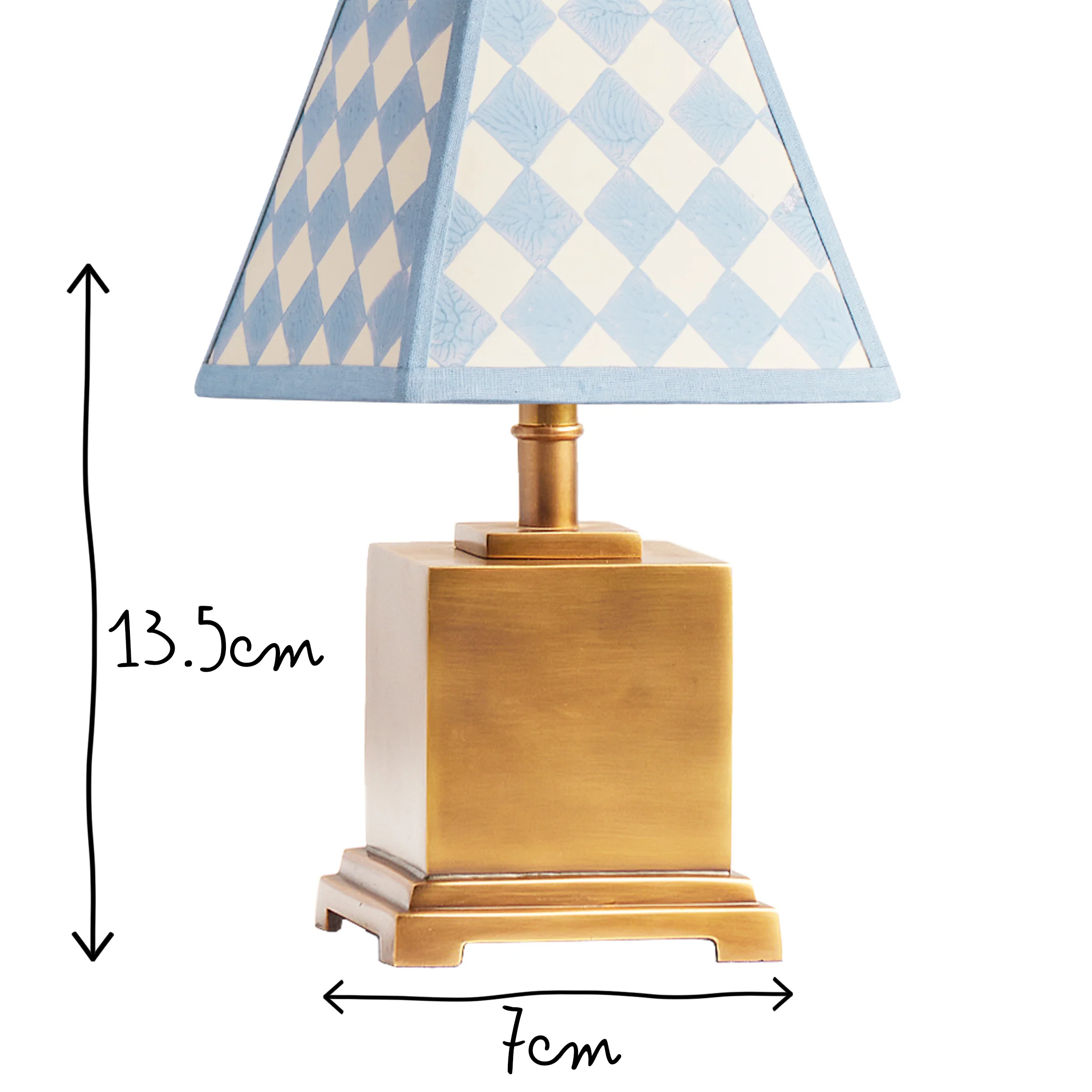 Walter rechargeable table lamp with an antiqued brass finish - Image 15