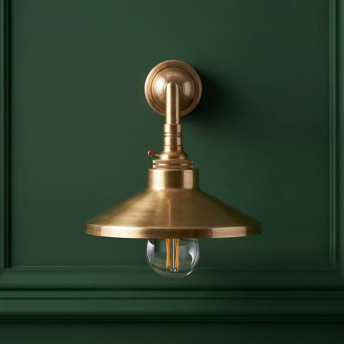 Whizzlet wall light in brass - Image 3