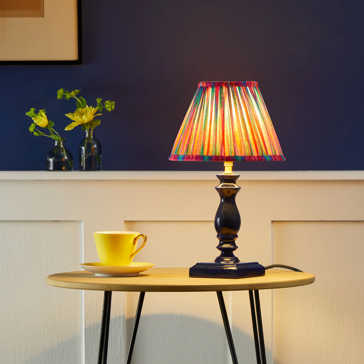 Wilma table lamp in navy blue - Image 9