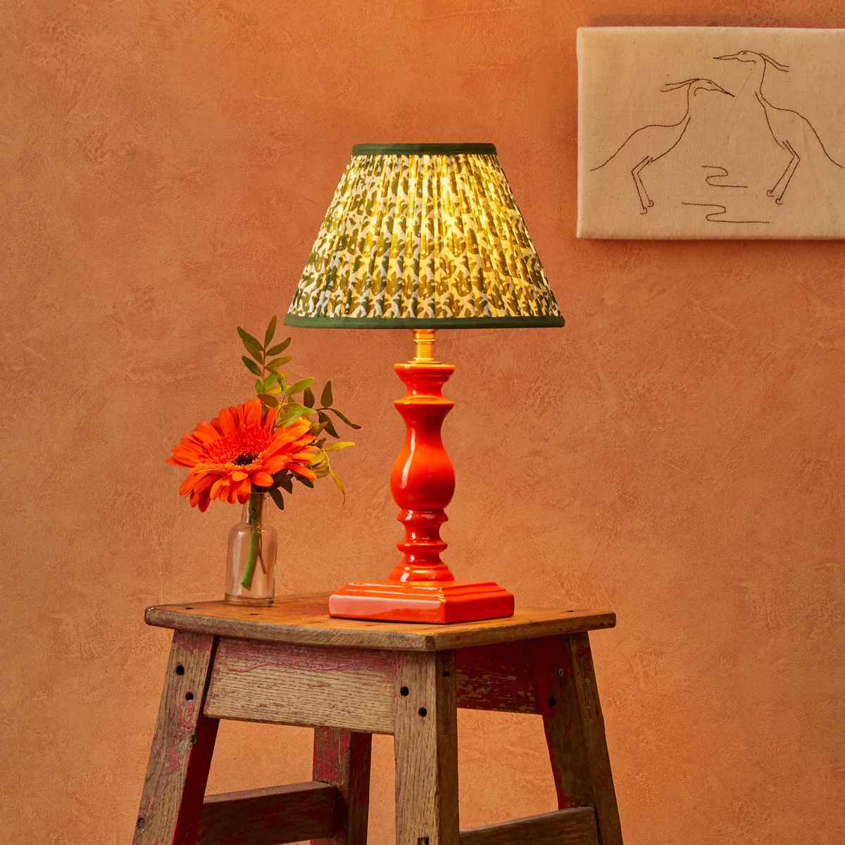 Wilma table lamp in orange - Image 6