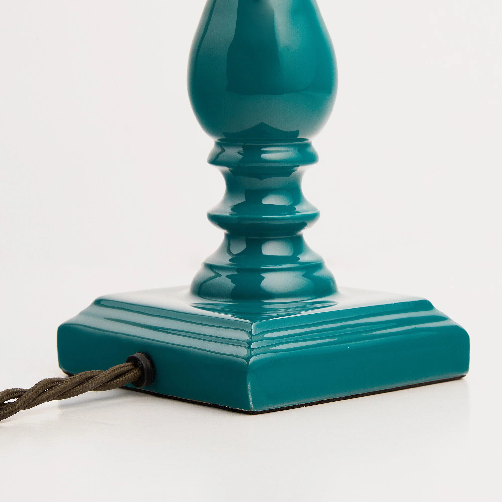 Wilma table lamp in turquoise - Image 8