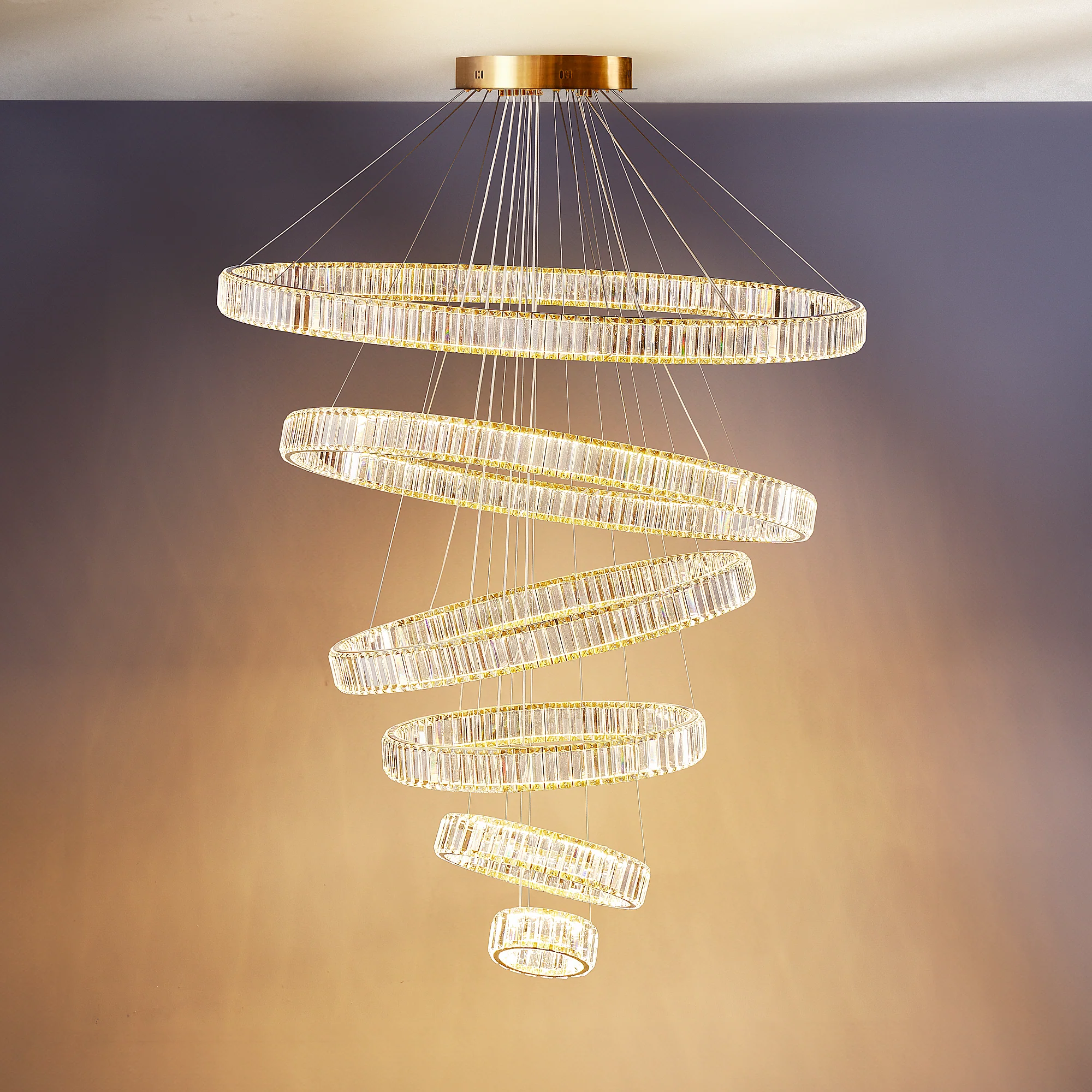 Wonderella 6 ring chandelier in clear glass and brass - Image 2