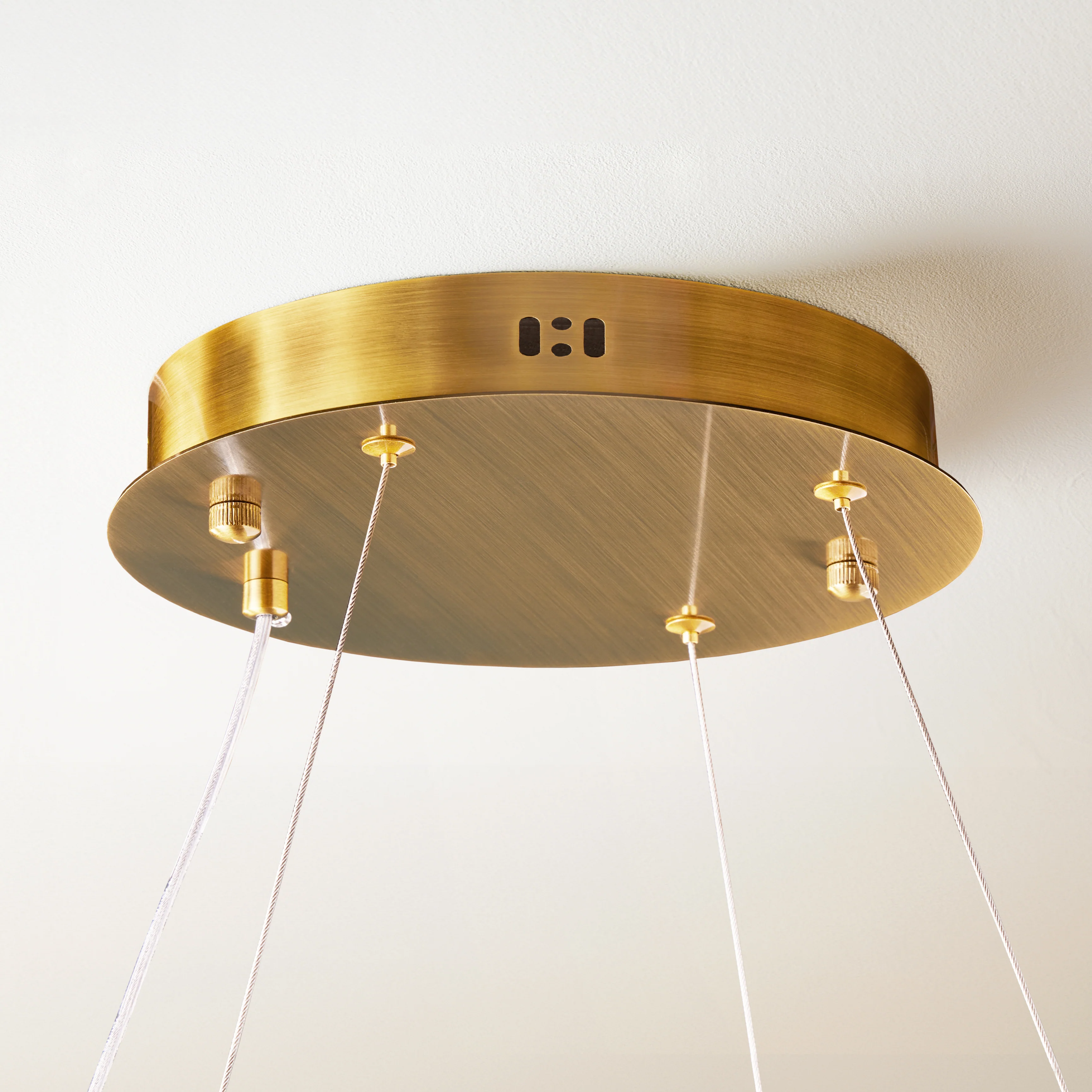 Wonderella single ring chandelier in clear glass and brass - Image 8