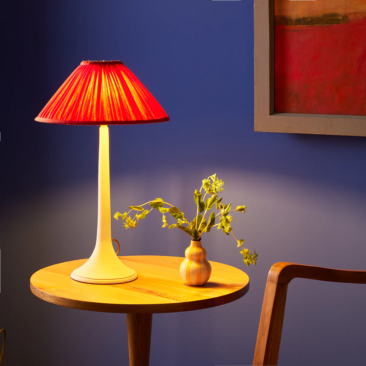 Zuri table lamp in Gesso white - Image 6